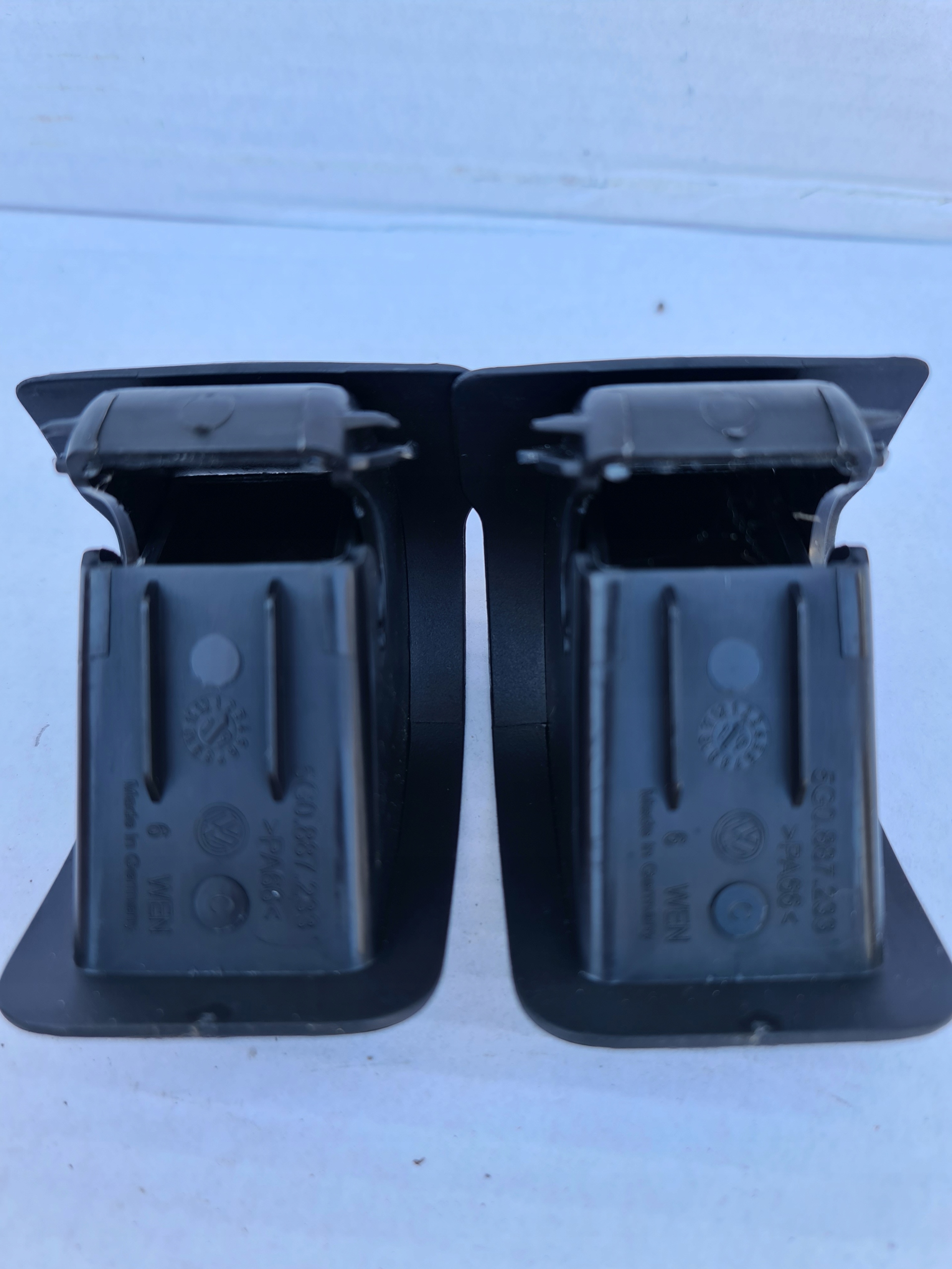 GOLF VII ZAŚLEPKA ISOFIX 5G0887233 Numer katalogowy części 5G0887233