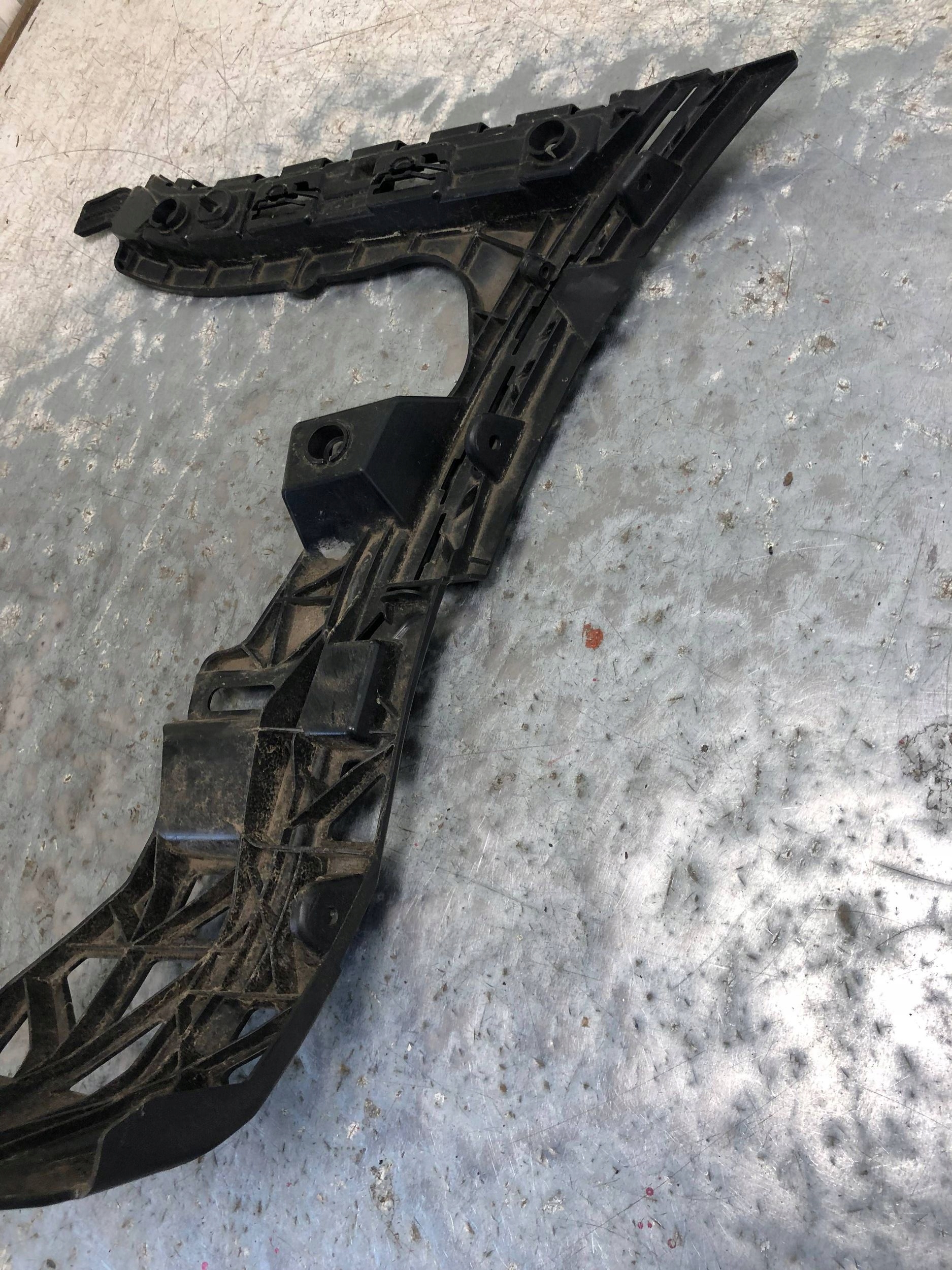bumper bracket left rear part MERCEDES C253 X253 A2538858302