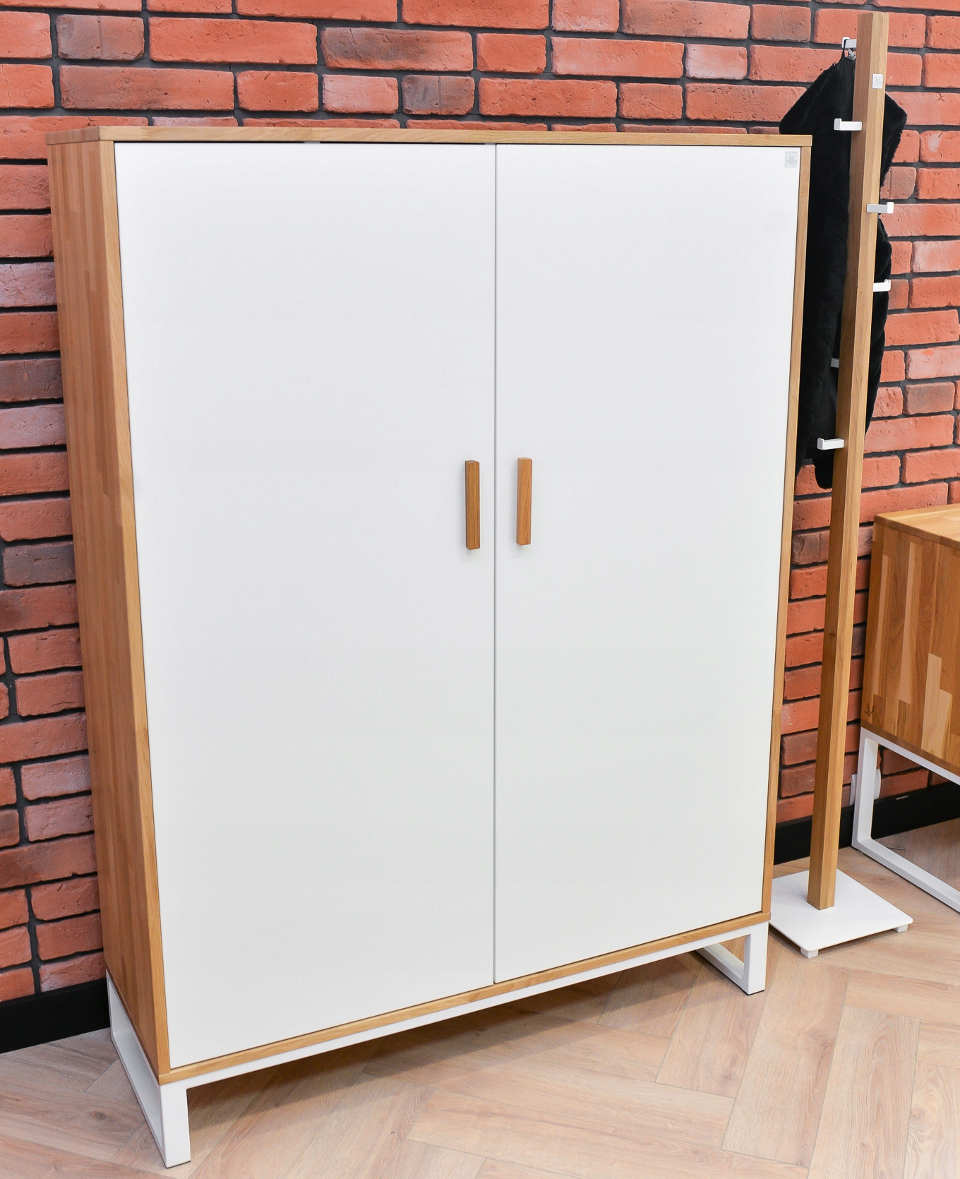 Szafa biurowa zamykana modern biała 160x100x40 Kolekcja Brak