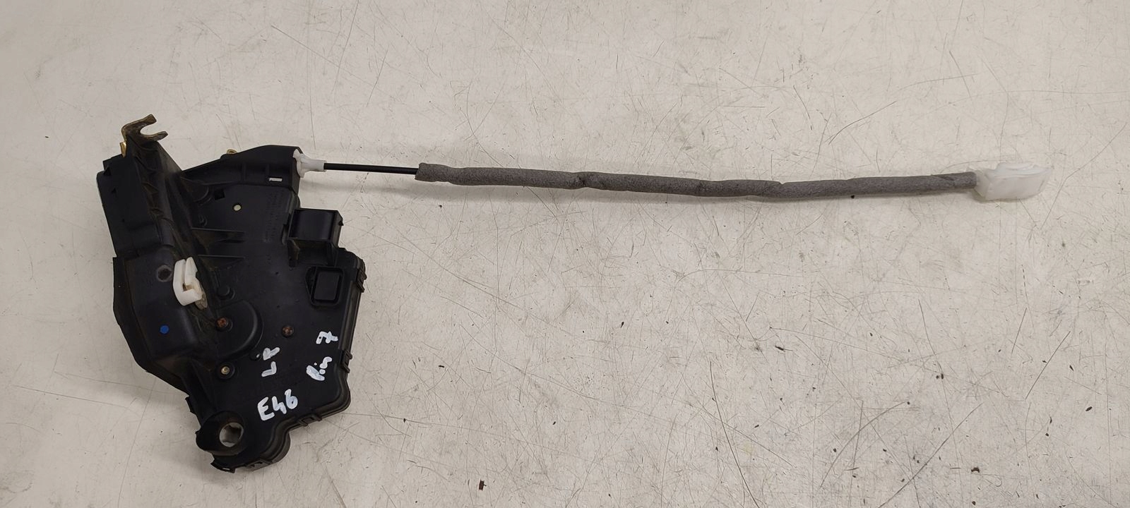 lock door front front left BMW E46 2,2 LIFT