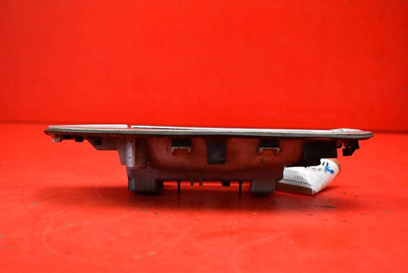 handle right rear part rear SREBRNA NISSAN MAXIMA A33 00-05