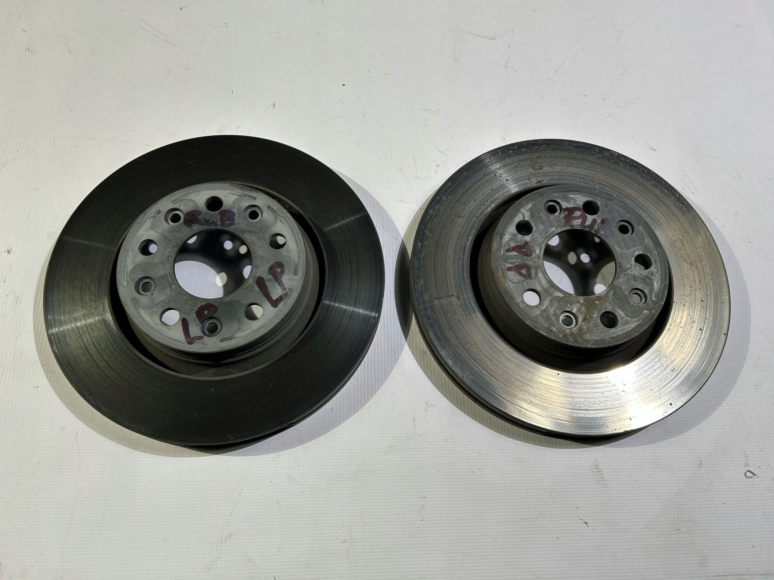 disc discs front front brake brake 330mm Jeep Wrangler 2018