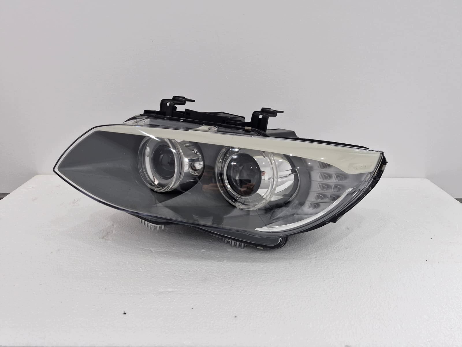 light left BMW 3 E92 E93 LIFT Bi-Xenon LED non-setting complete 2010