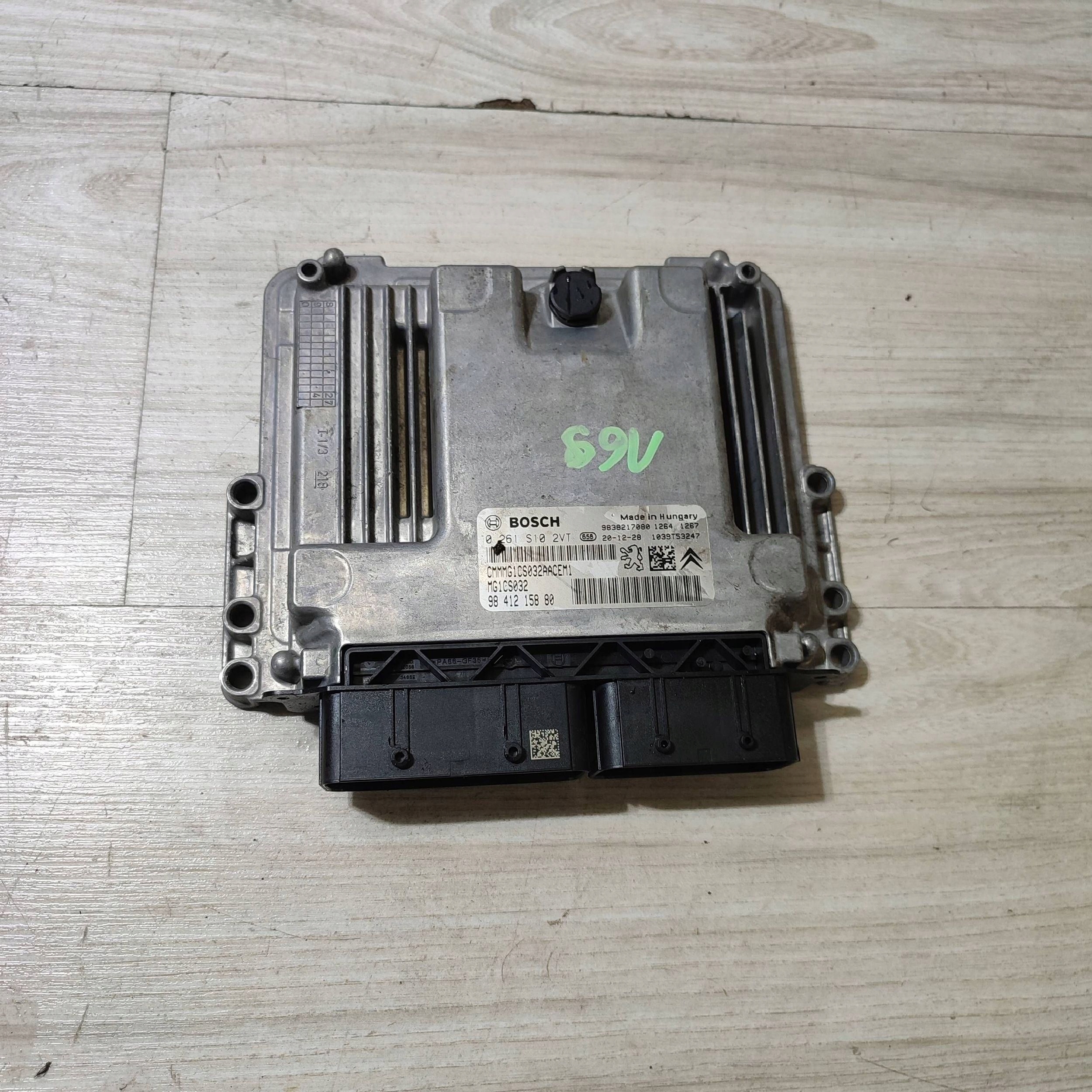 control unit of the engine Opel Corsa F 0261S10291
