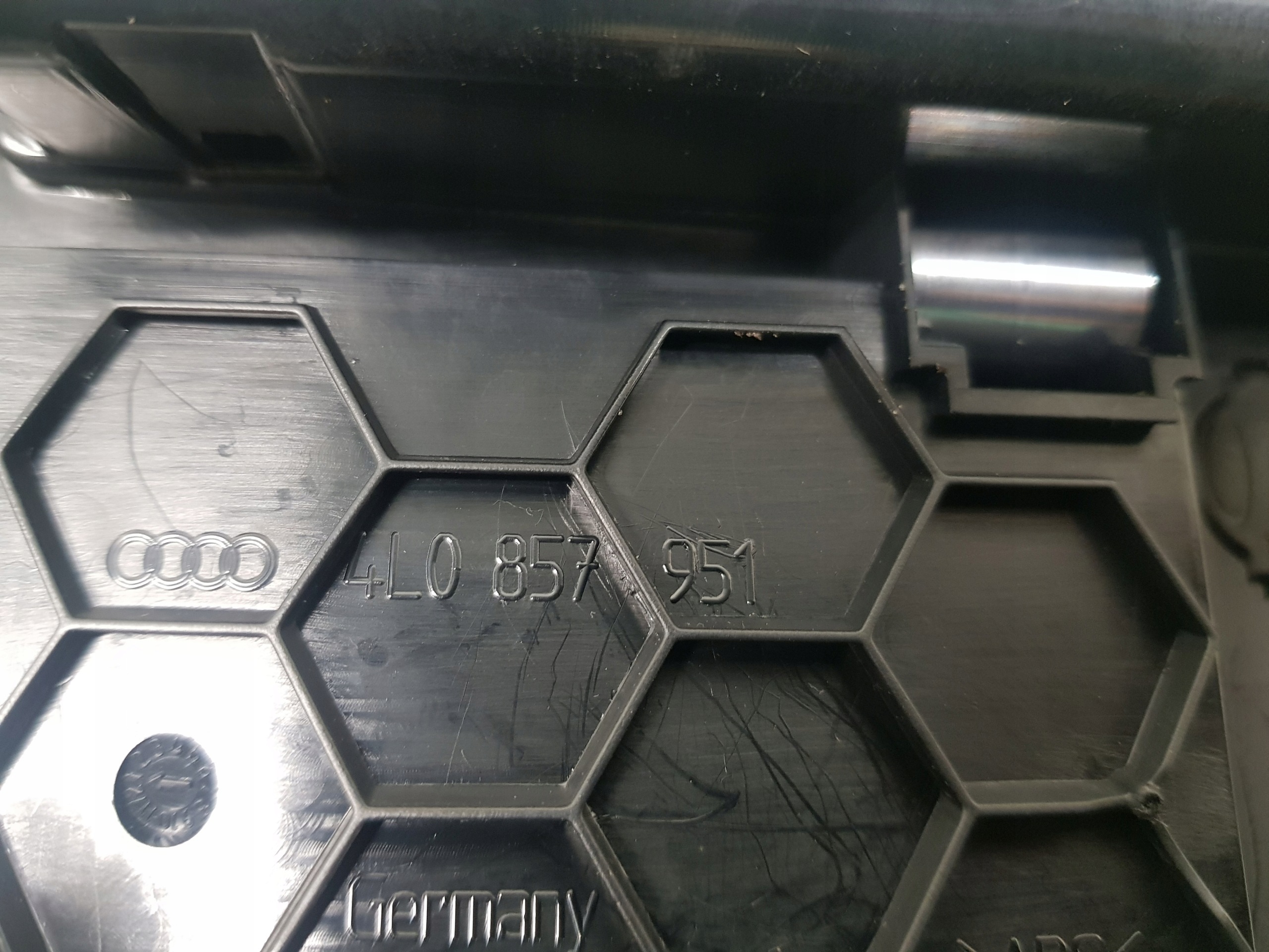 Cendrier AUDI Q7 4L0857951