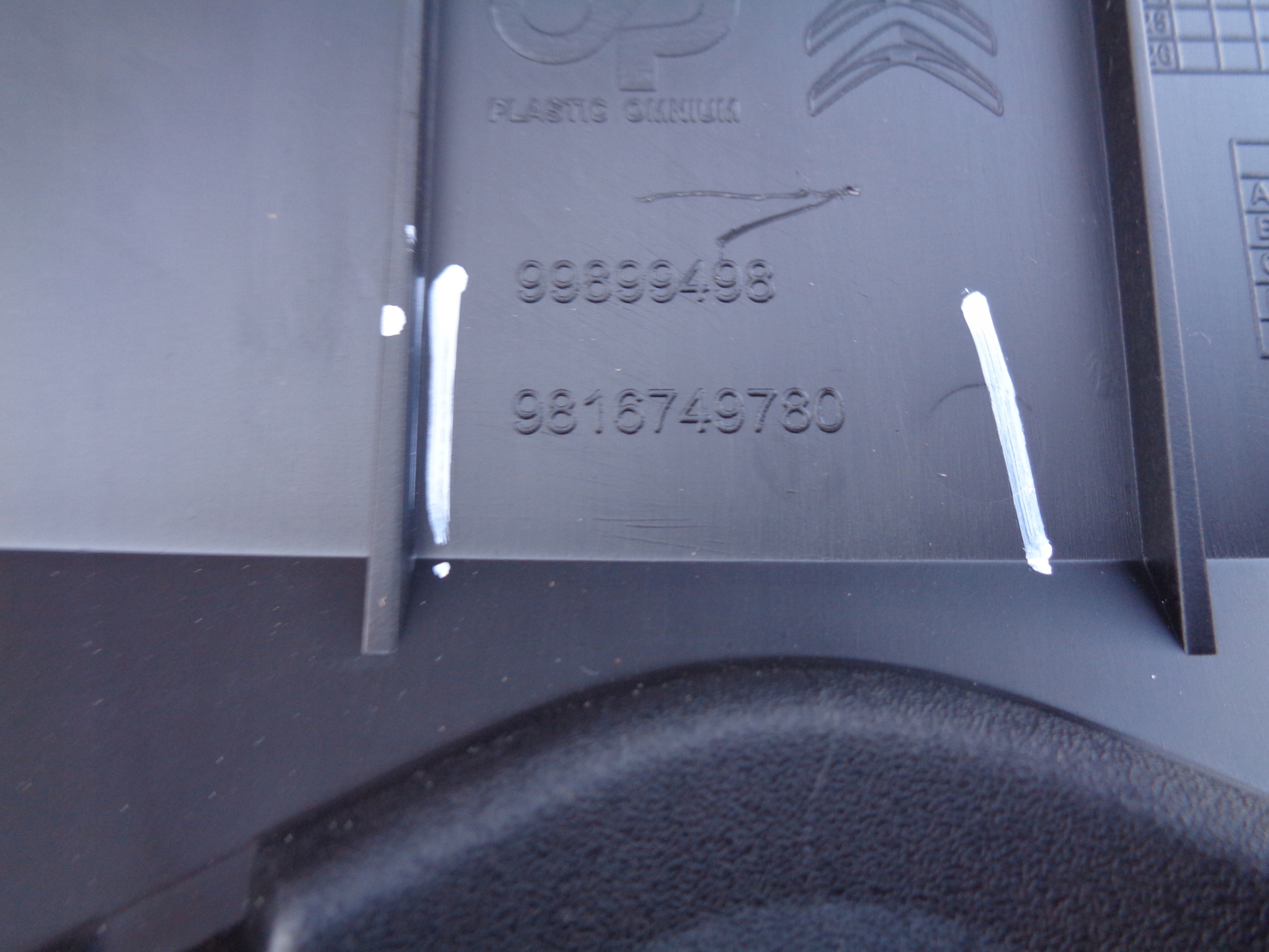 front PREKLADgrill moulding CITROEN BERLINGO IV 18