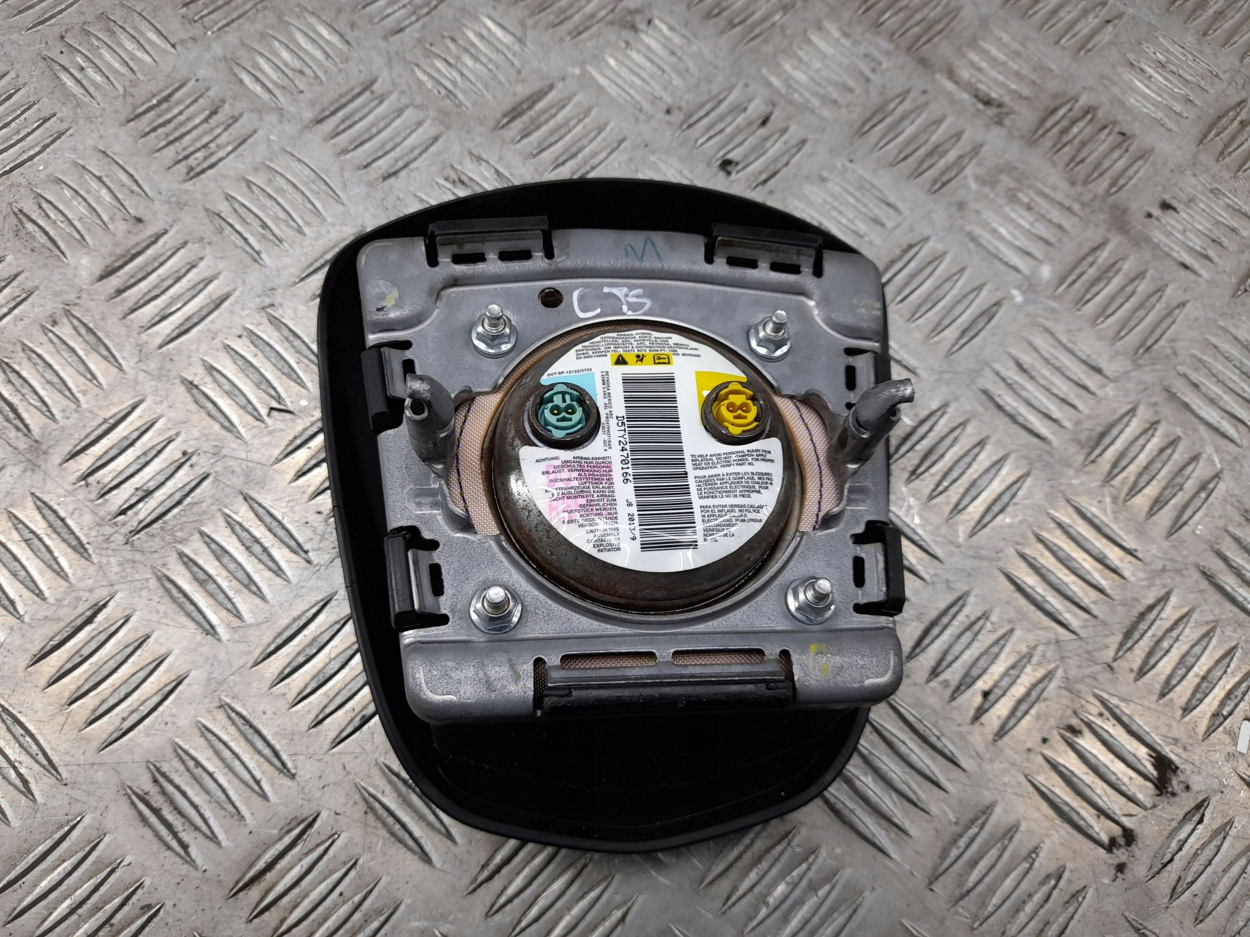 Cadillac CTS 22823445 перед Подушки