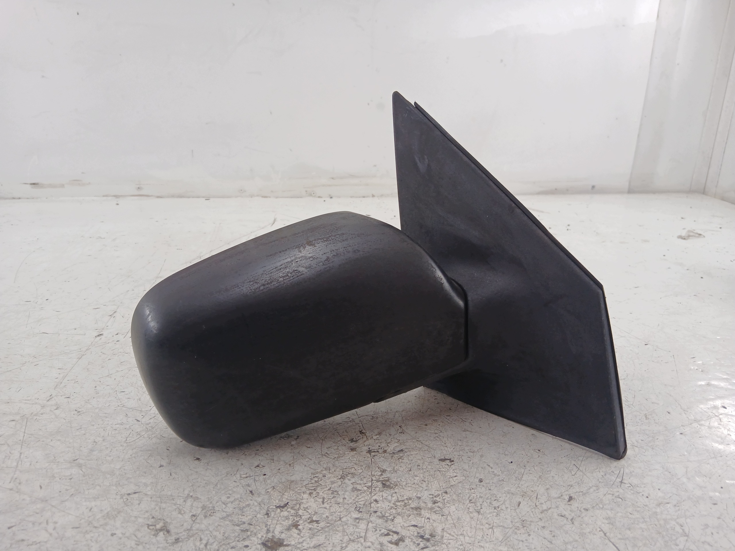 TOYOTA YARIS and mirror right manually black,