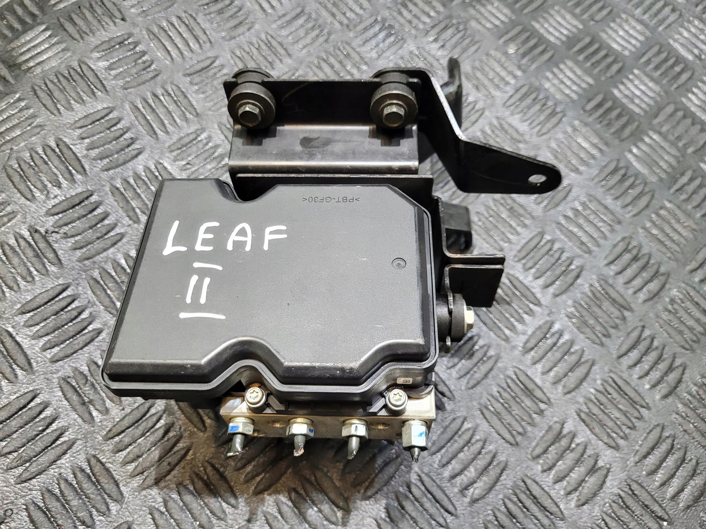 Pompa ABS 476605SH0A NISSAN LEAF II ZE1