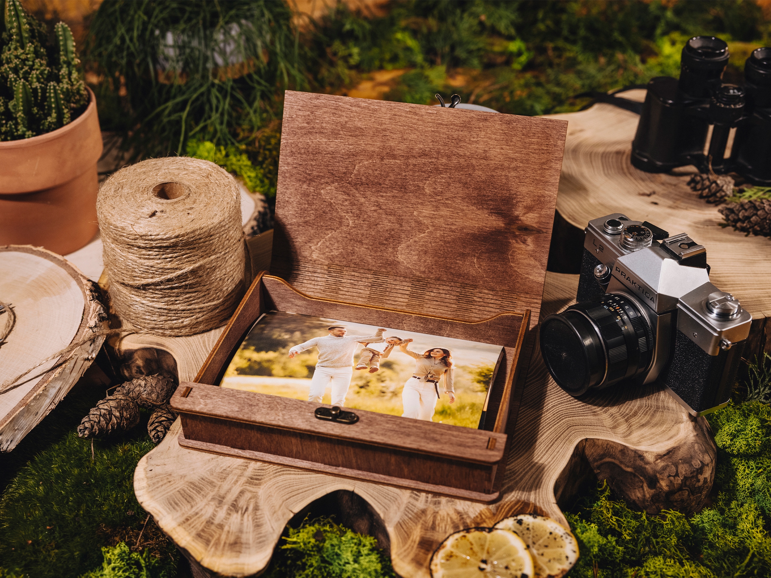 ALBUM NA ZDJĘCIA 10x15 drewniany Z GRAWEREM Rodzaj albumu inny