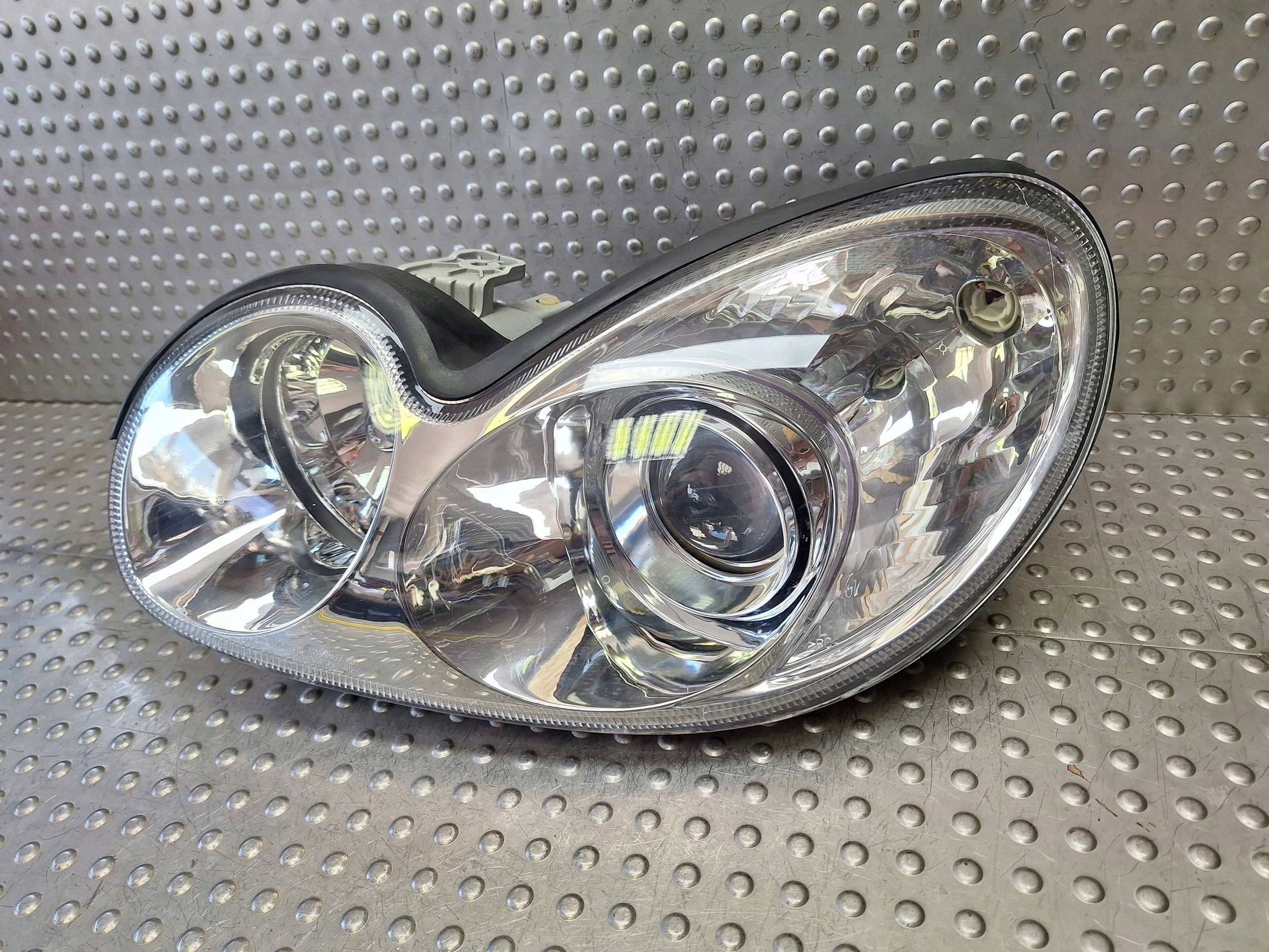 light front left HYUNDAI SONATA IV LIFT 01-04 europa