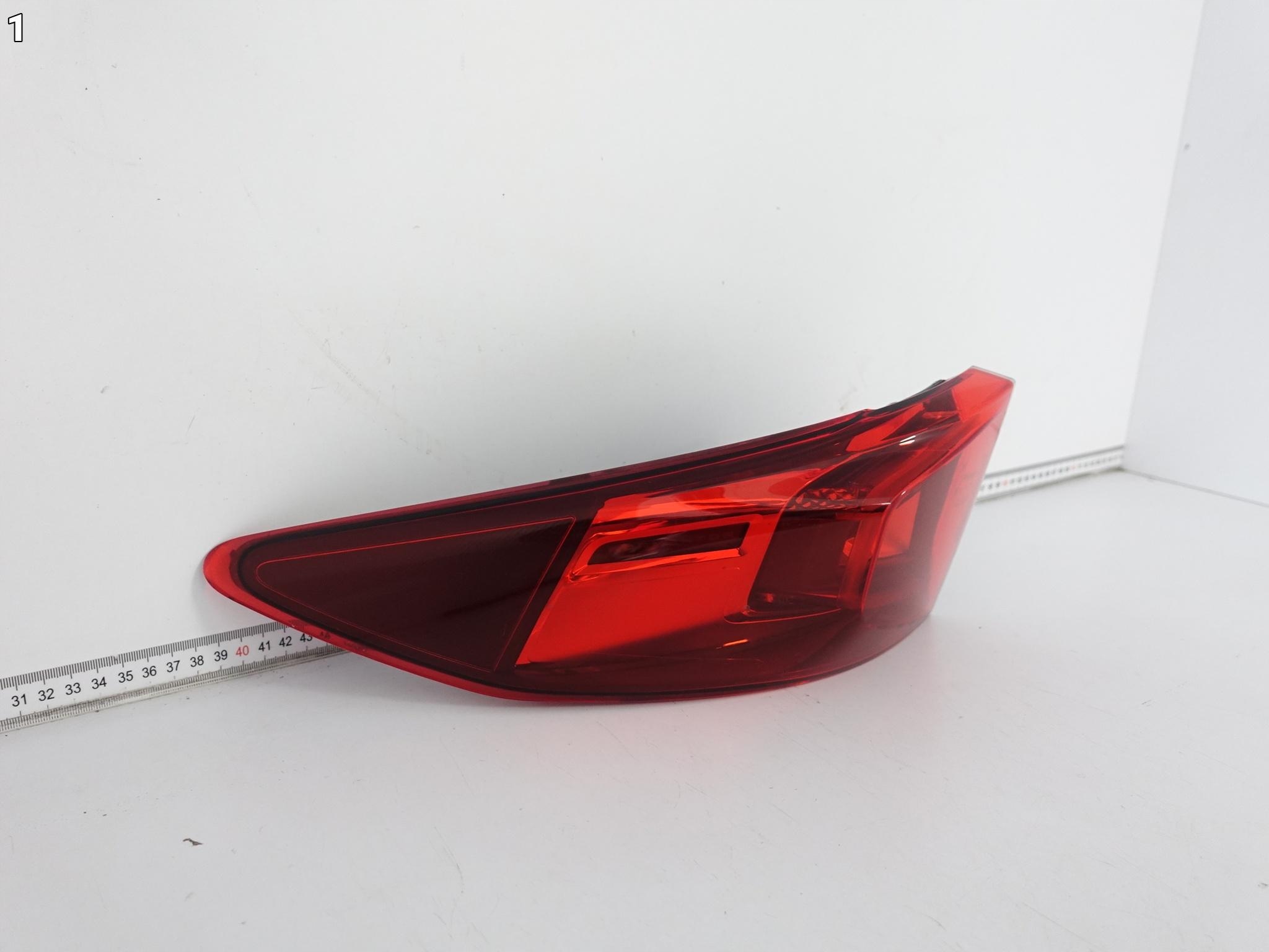 CUPRA FORMENTOR 5FF 20-24 light LED left W fender rear part EUROPA