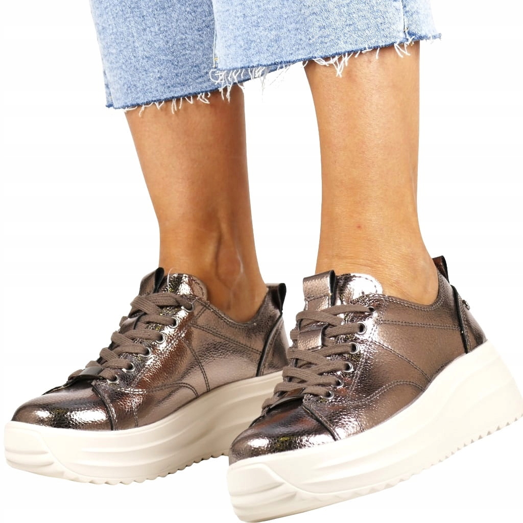 Zlaté Metalické Tenisky Z Kůže S Tlustou Podrážkou, Velikost 39