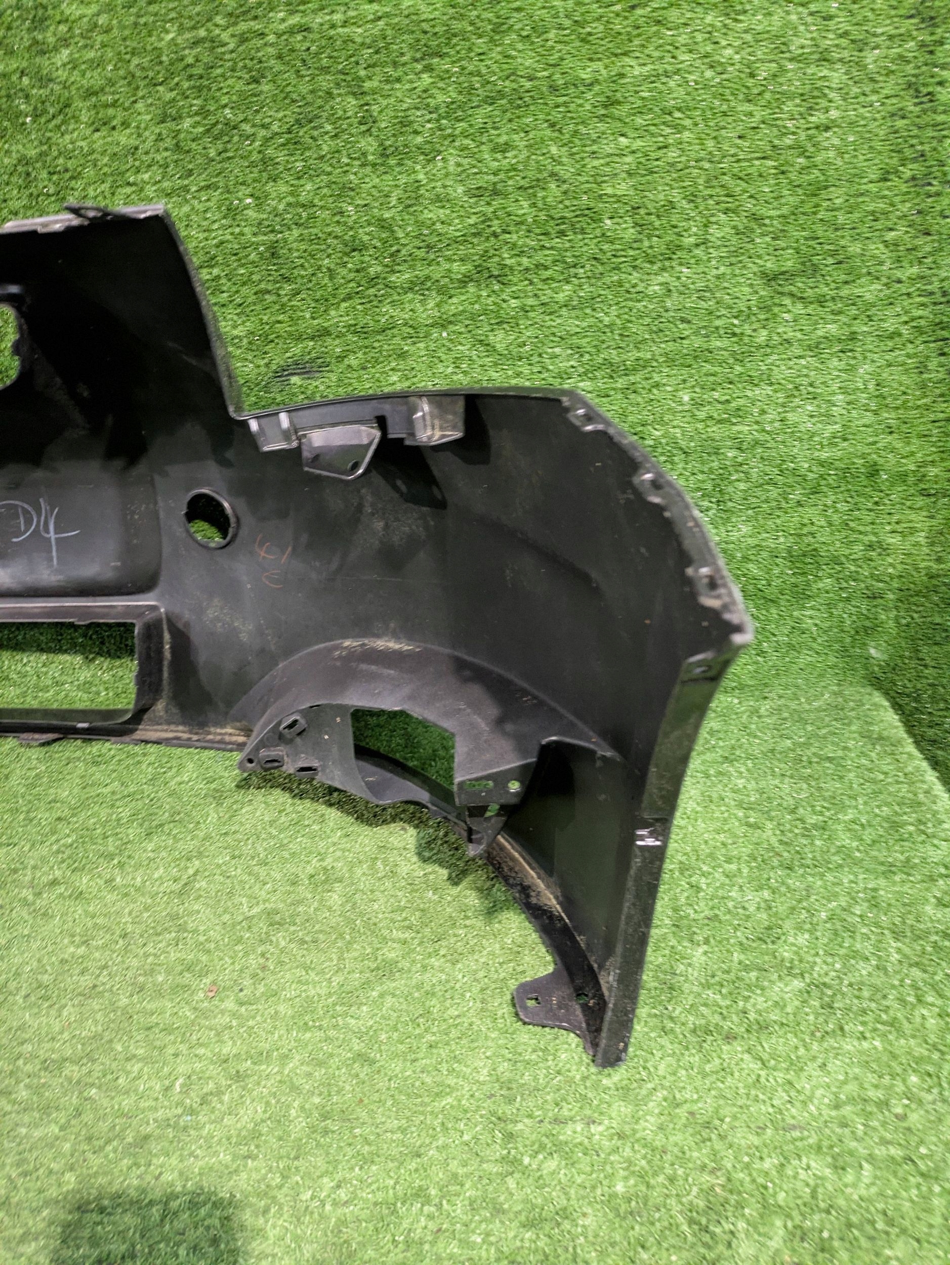 front bumper front TOYOTA AURIS and 06- NR.Z9096