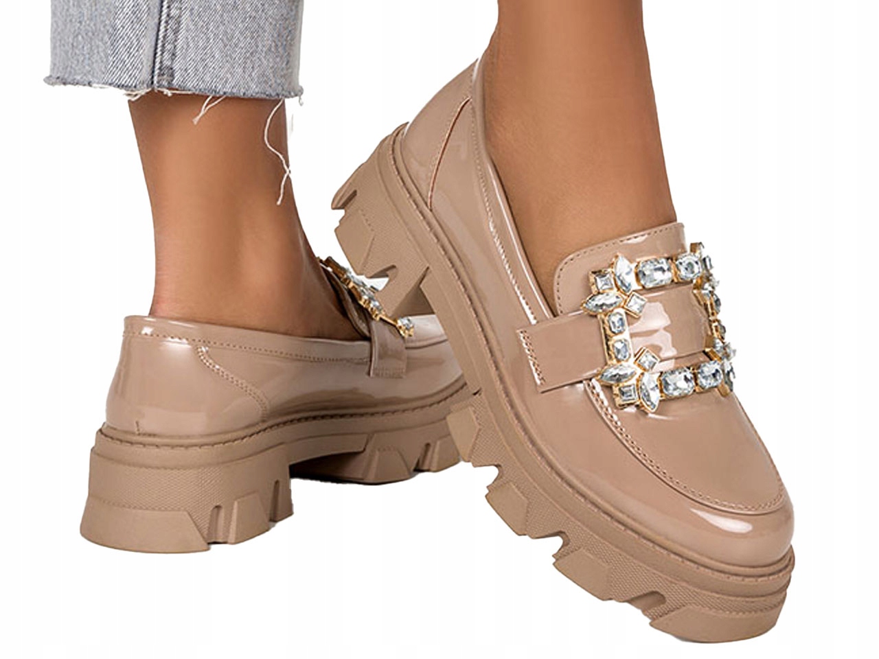 MOKASYNY LAKIEROWANE OZDOBNE NA PLATFORMIE r 41