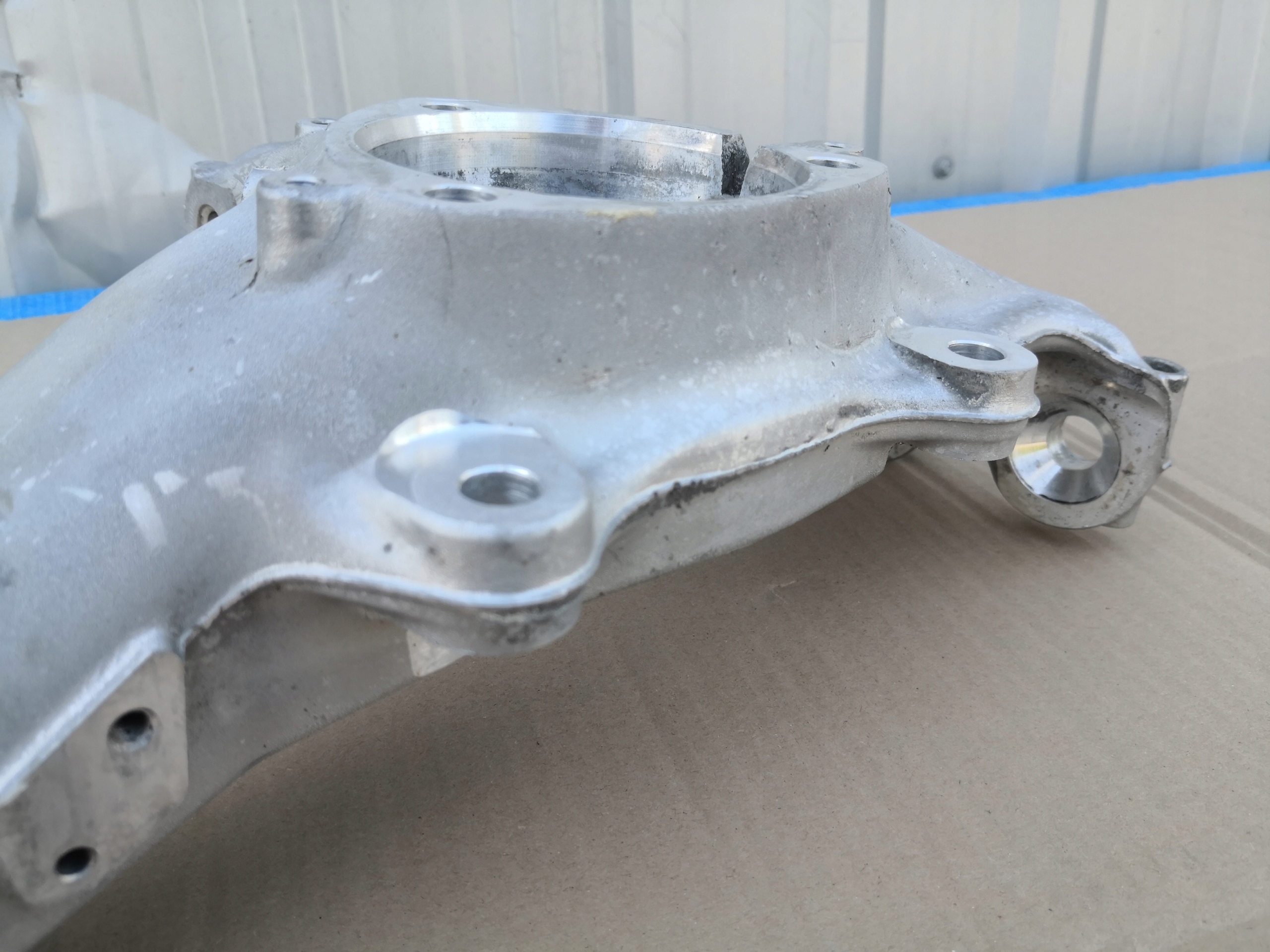 tesla 3 РЕСТАЙЛИНГ 20- поворотный кулак 104431600E