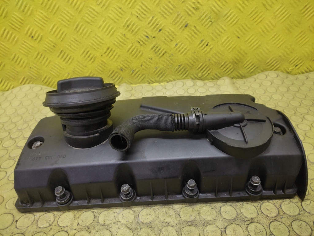 VW GOLF V 1.9 TDI Abdeckung der Ventile 038103475