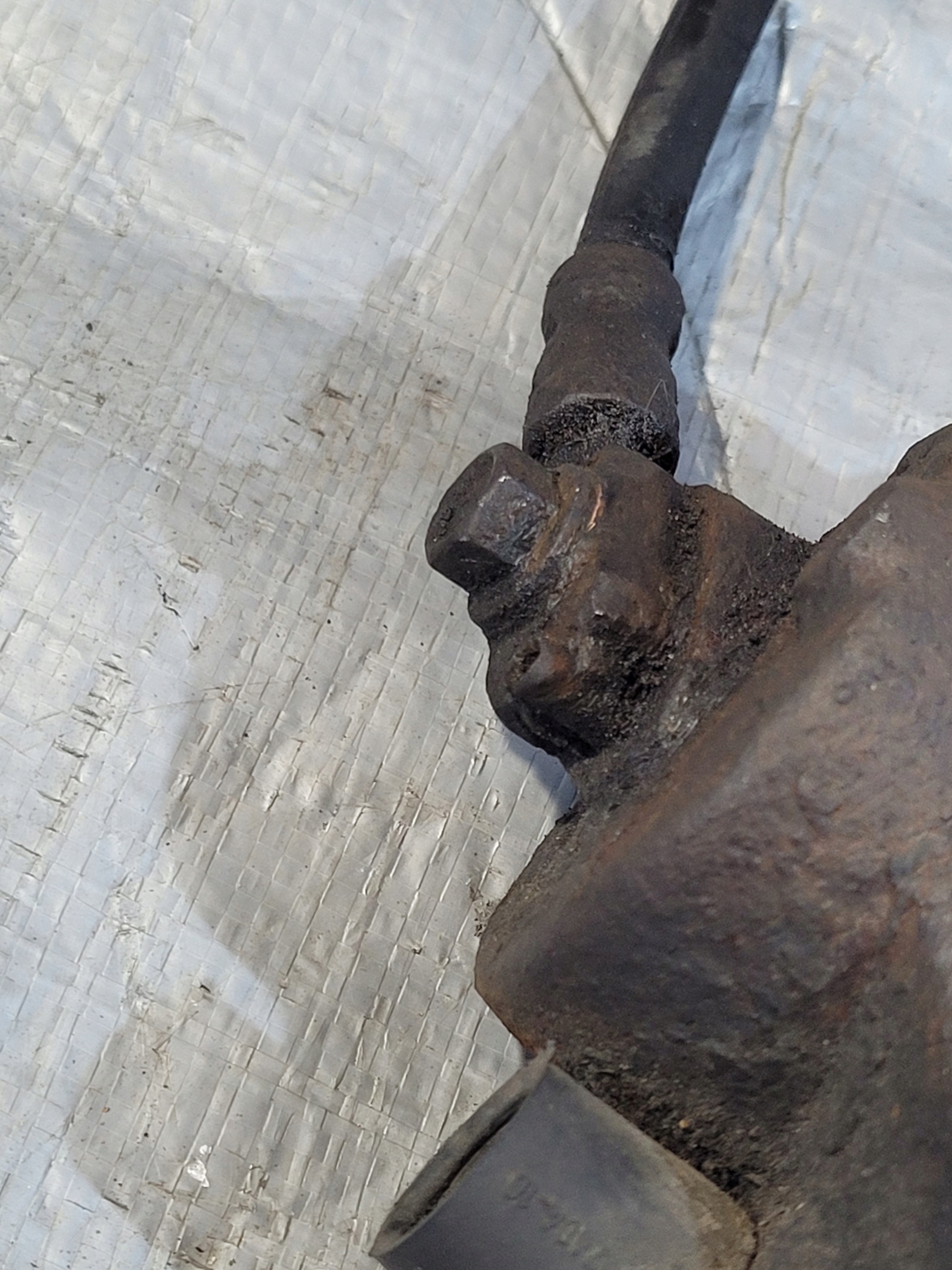 caliper brake left front VOLKSWAGEN GOLF IV 4 1.6B 99r.