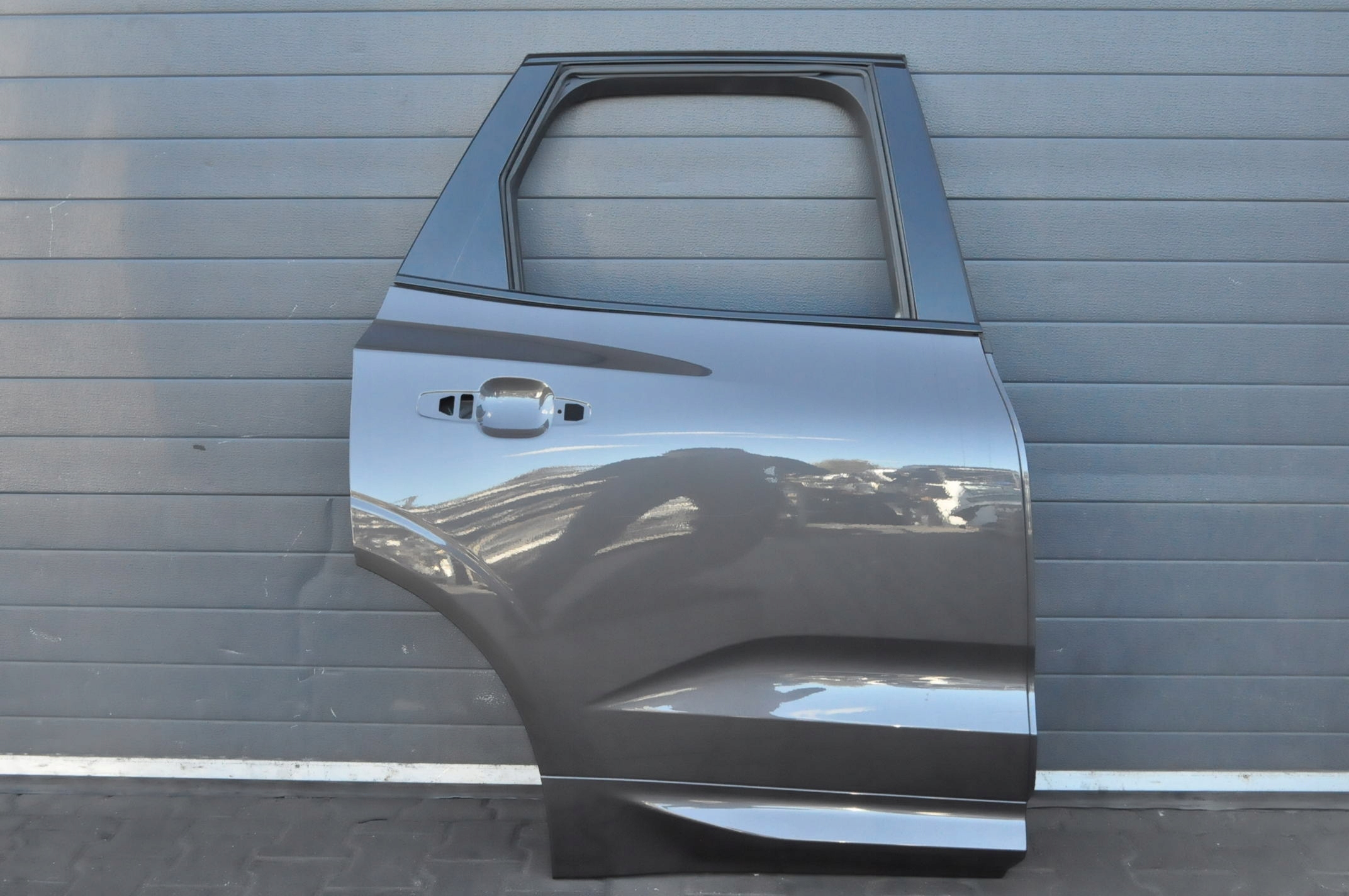 VOLVO XC60 II DRZWI PRAWY TYŁ TYLNE PRAWE TYLNE 731