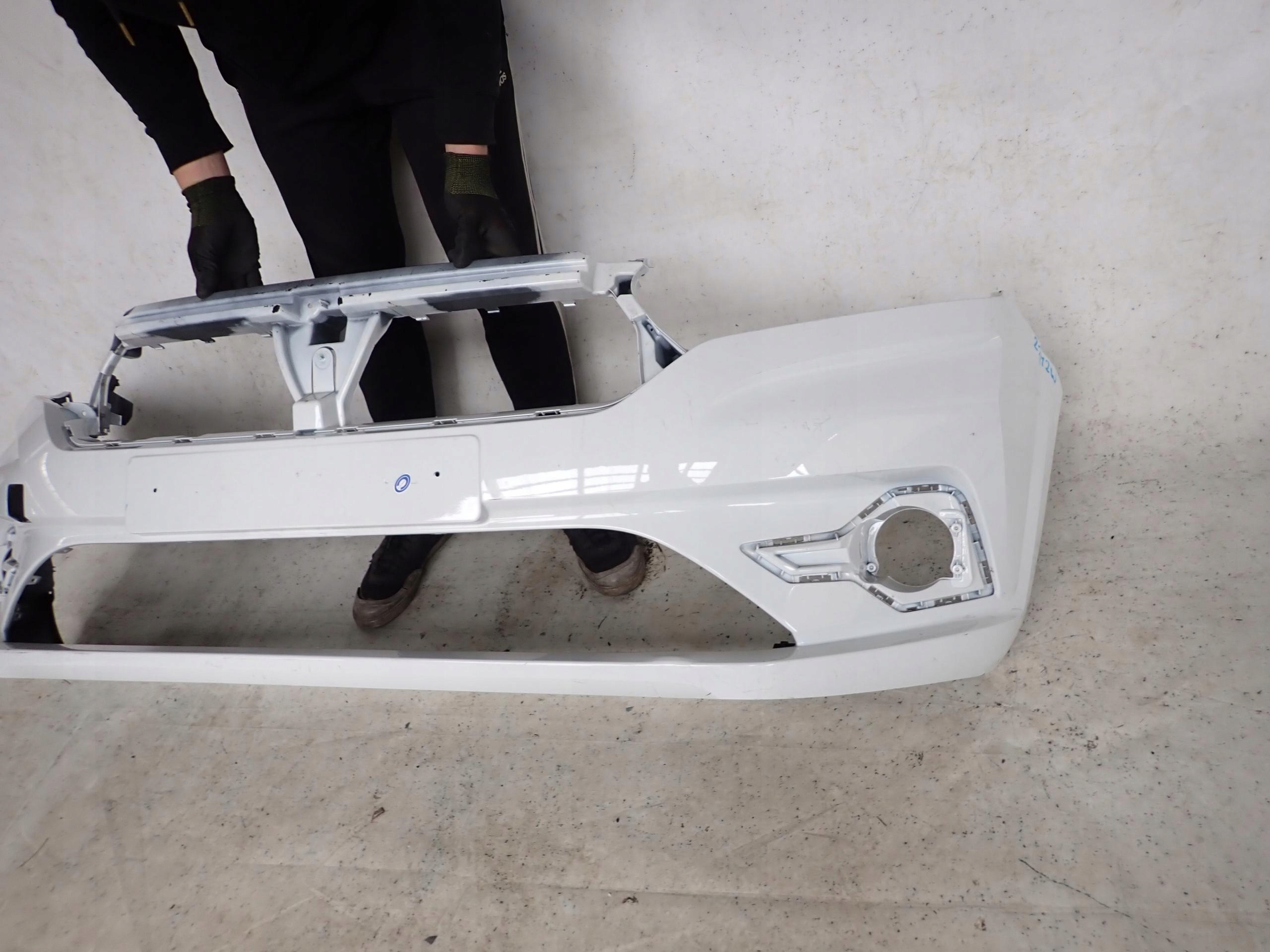 DACIA SANDERO III 20- bumper front front + cover 620228531R