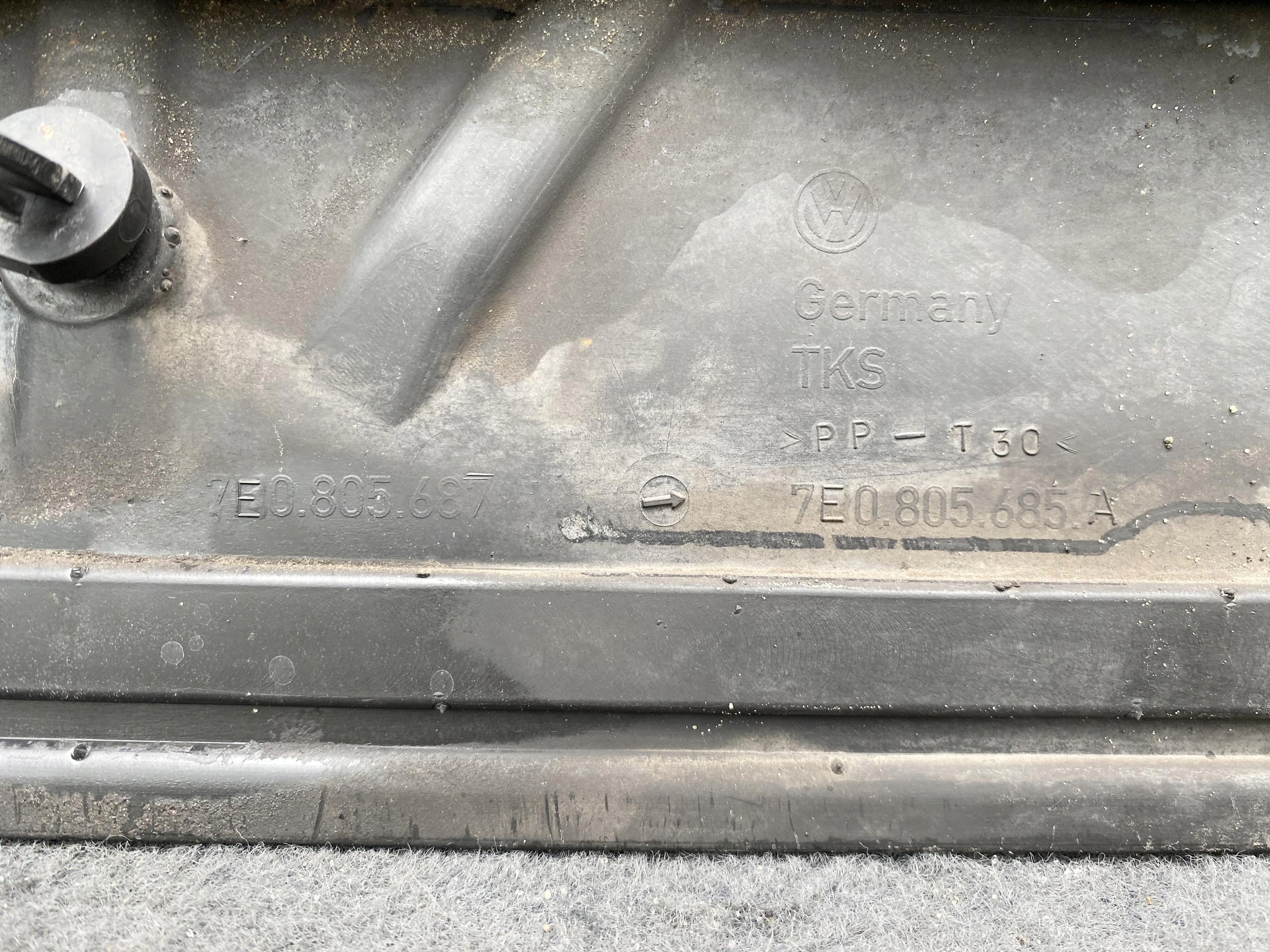VW TRANSPORTER T6 MULTIVAN 15- cover below engine PODWOZIE lower originál