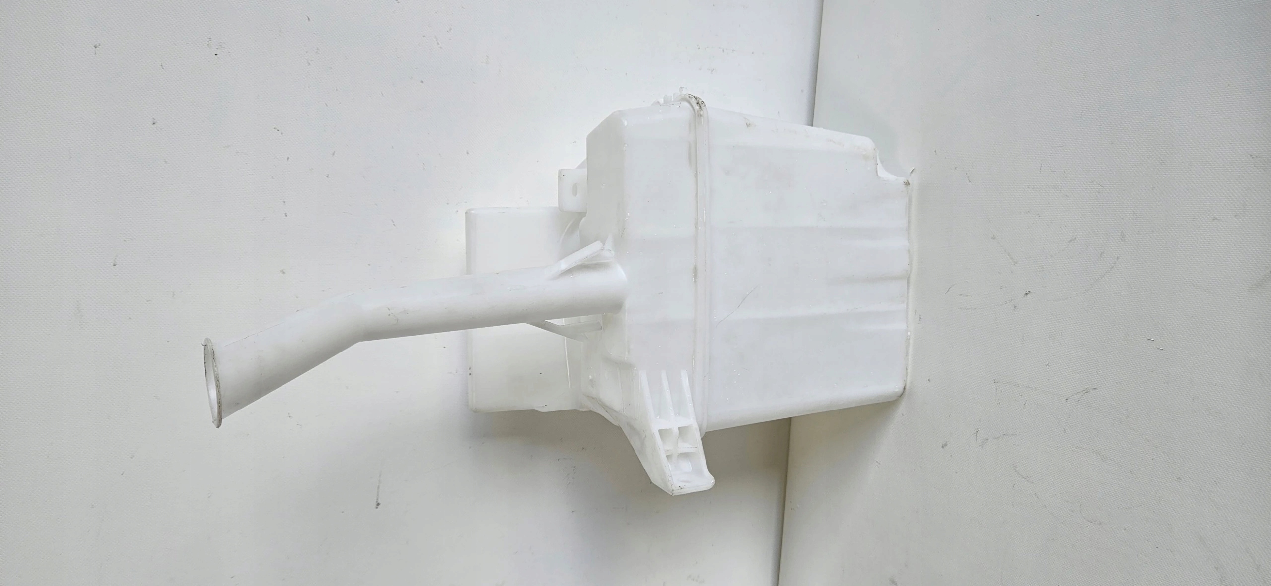 washer fluid tank TOYOTA COROLLA E12 ORYG