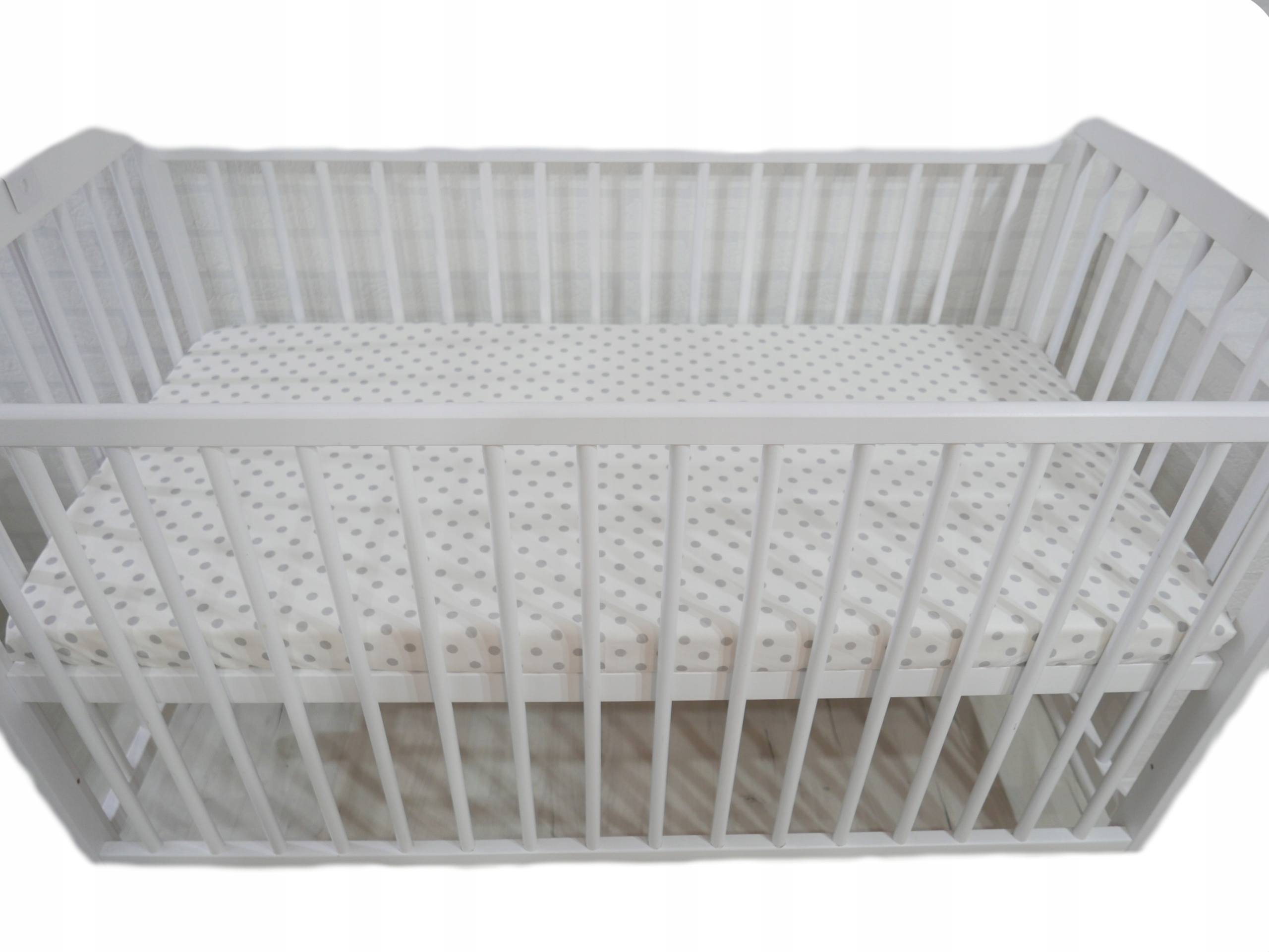 

Prześcieradło bawełniane z gumką 120x60 Kropki B-s