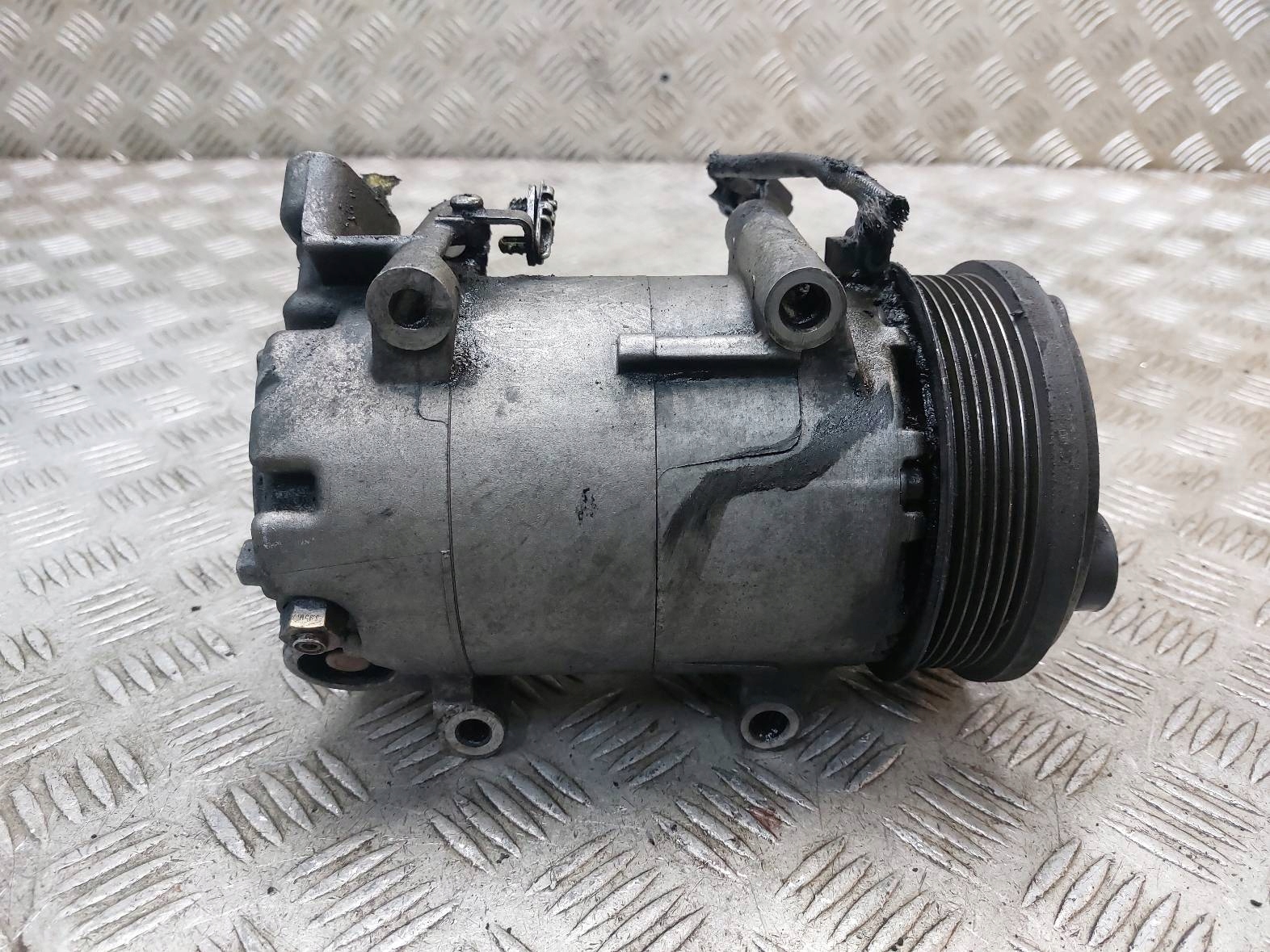 compressor compressor; of the air conditioning FORD C-MAX and 1.6 TDCI