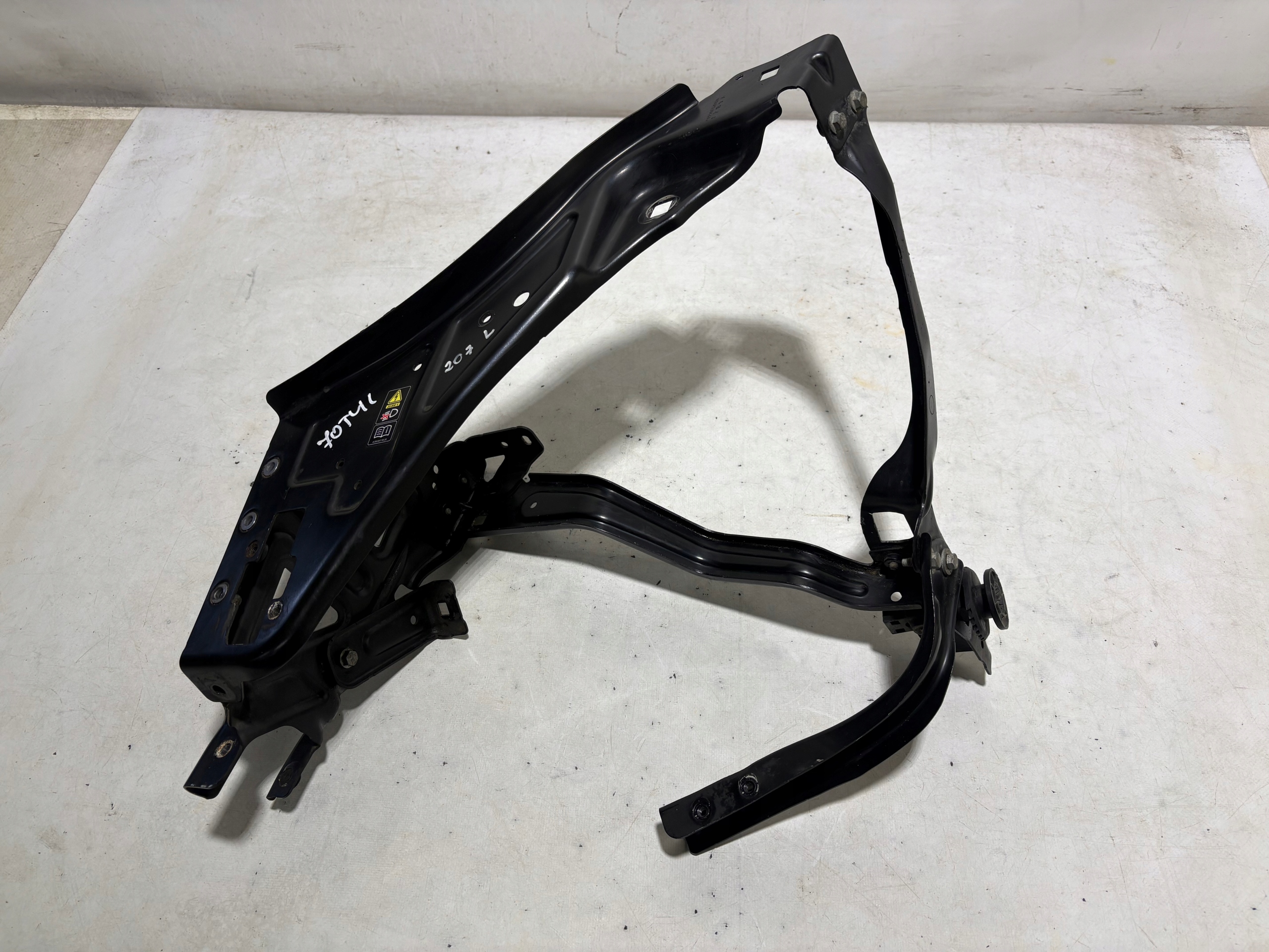 support panel for radiators OKULAR left pillar holder lights MERCEDES W204