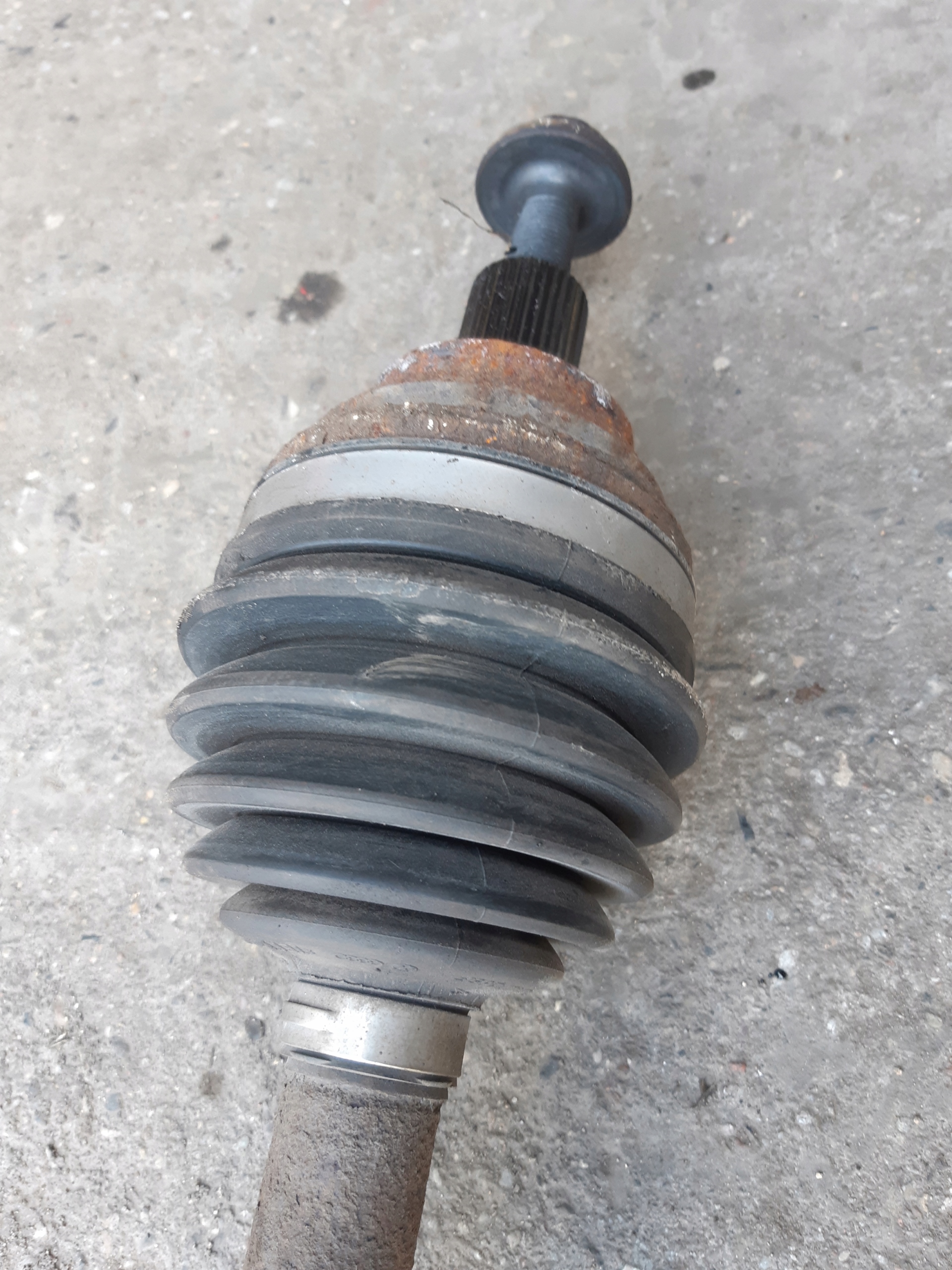 AUDI A3 8P LIFT 1.6 TDI semi-axis left front left front