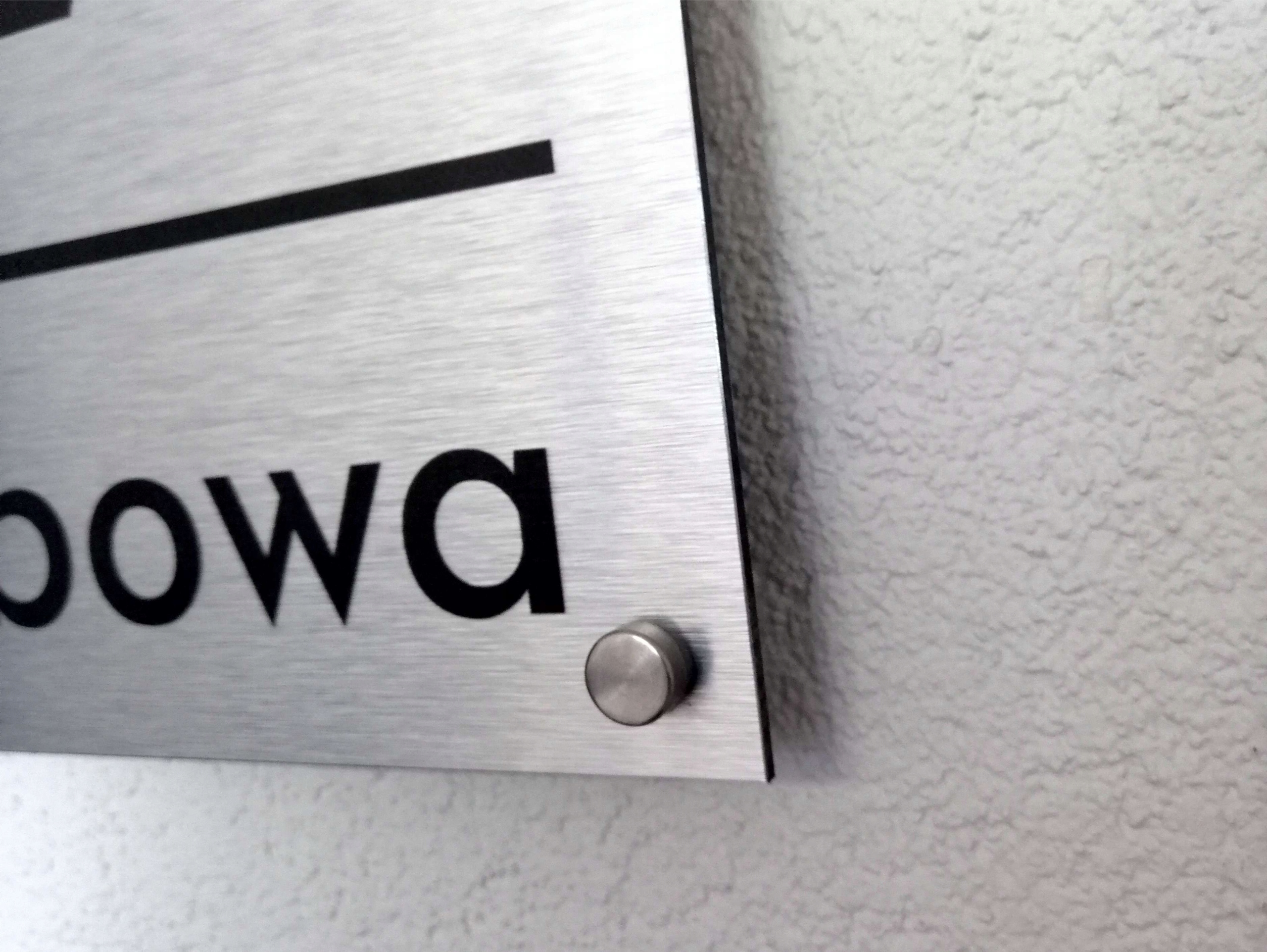 Tabliczka ADRESOWA ALUMINIOWA Numer domu DYSTANSE Materiał aluminium