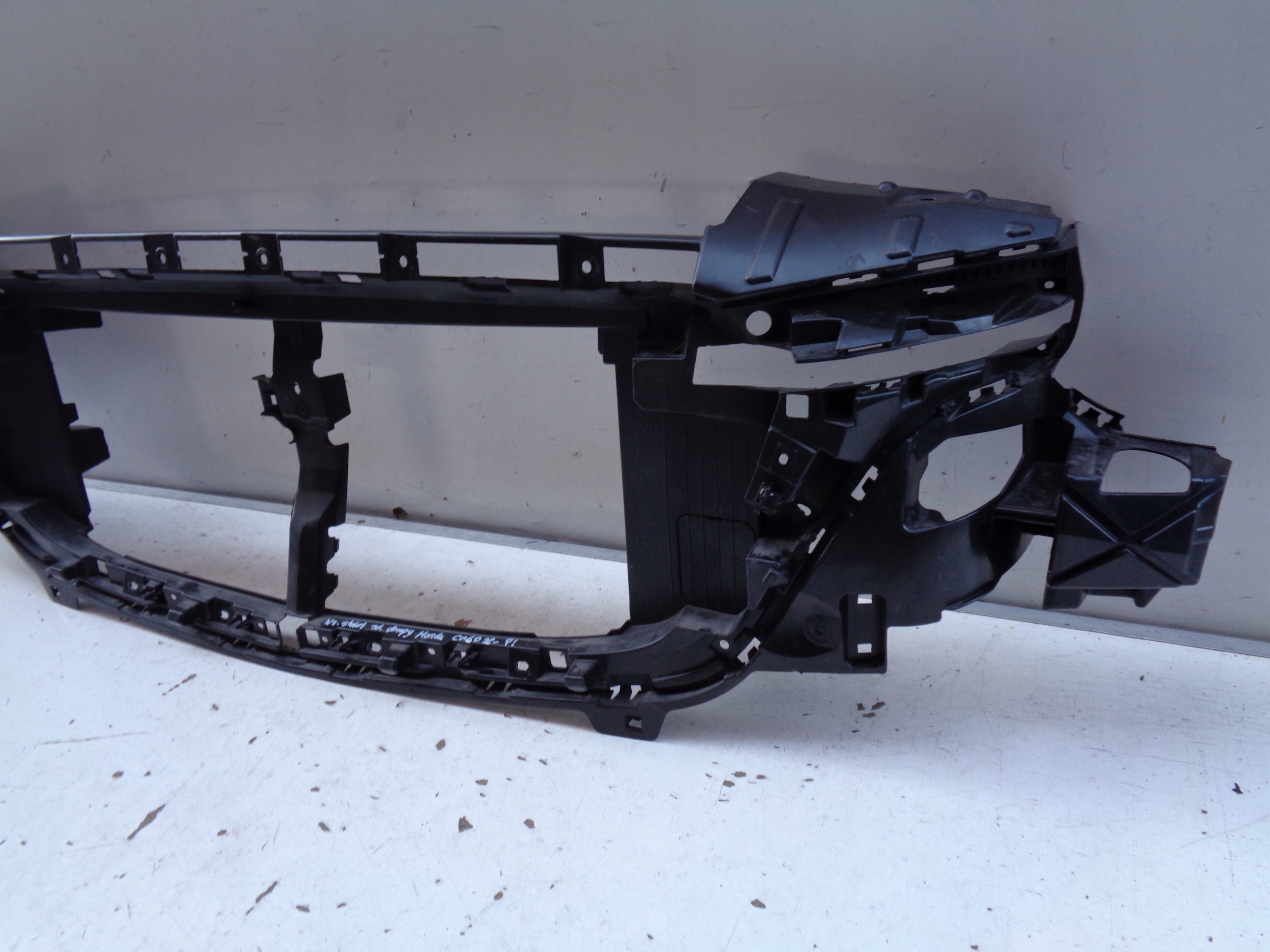 Traversa Paraurti superiore Supporto GRIGLIA MAZDA CX60 22