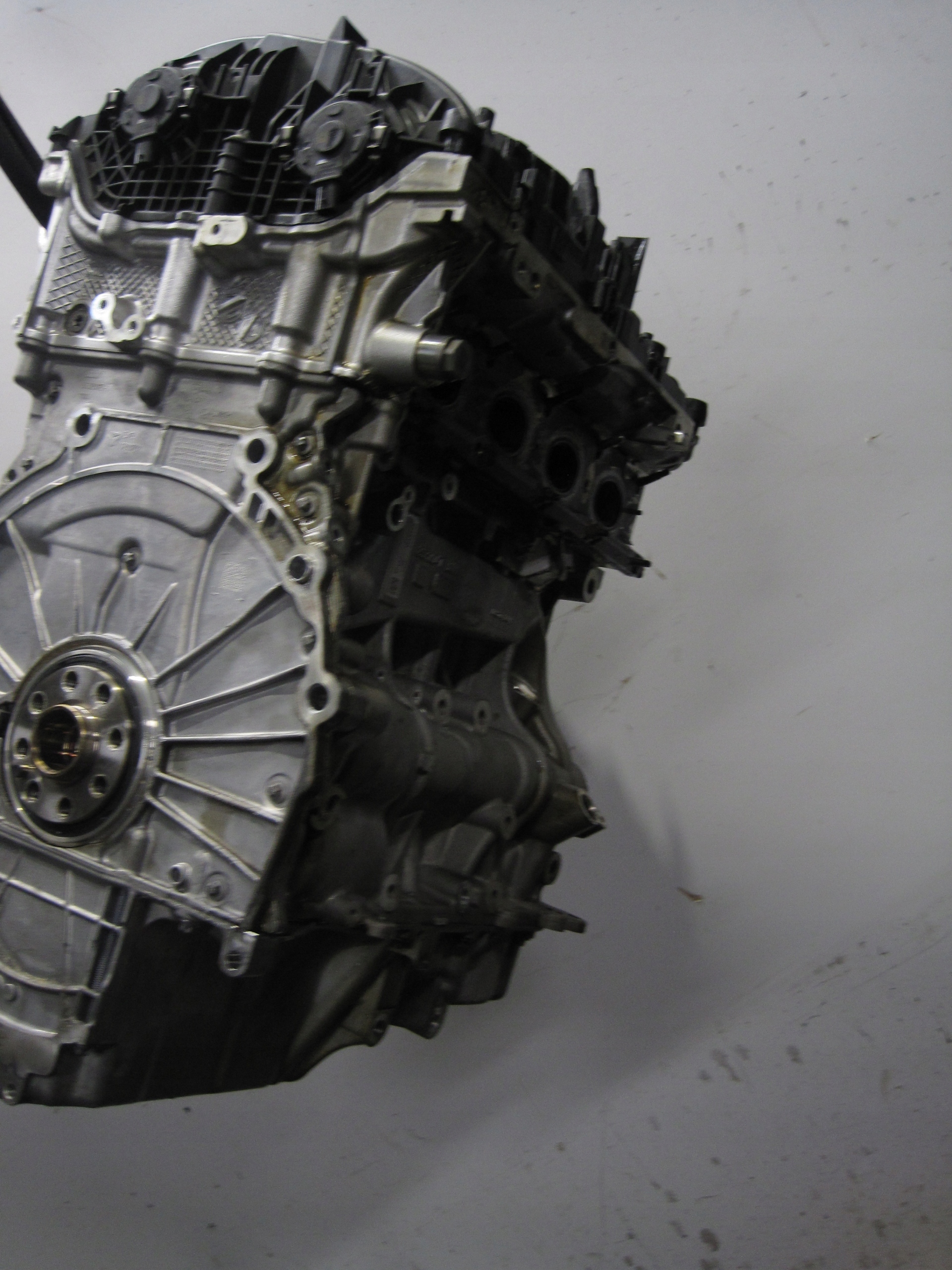 engine MOTOR unprotected pillar BMW 1 F40 2.0 and B48A20E