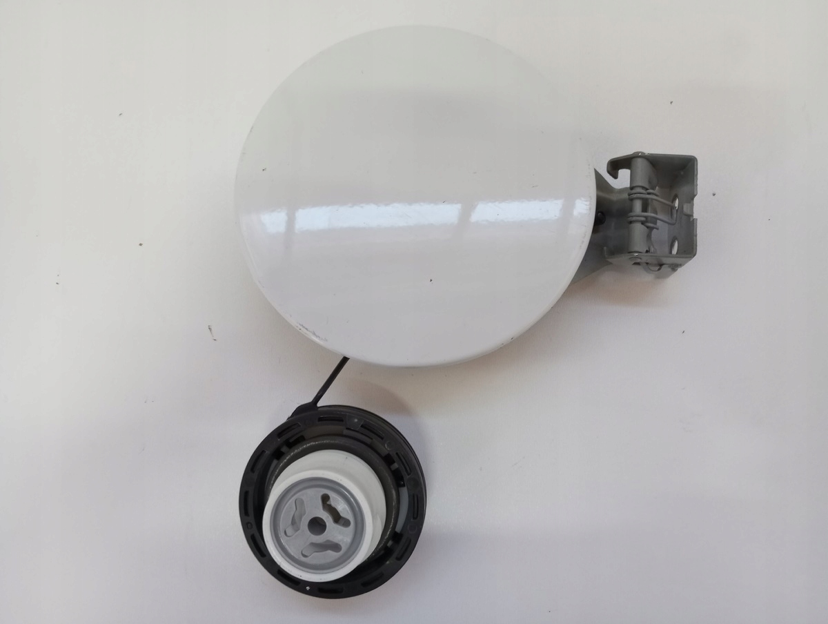 Volet trappe carburant Carburant OPEL ASTRA K 84384297