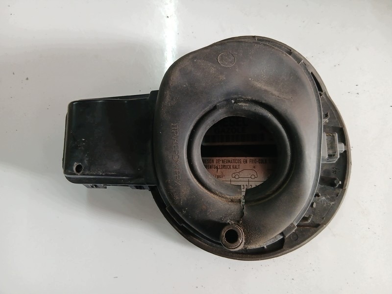 tankklappe des kraftstoffsbehälters SEAT IBIZA IV code LAKIERU L041