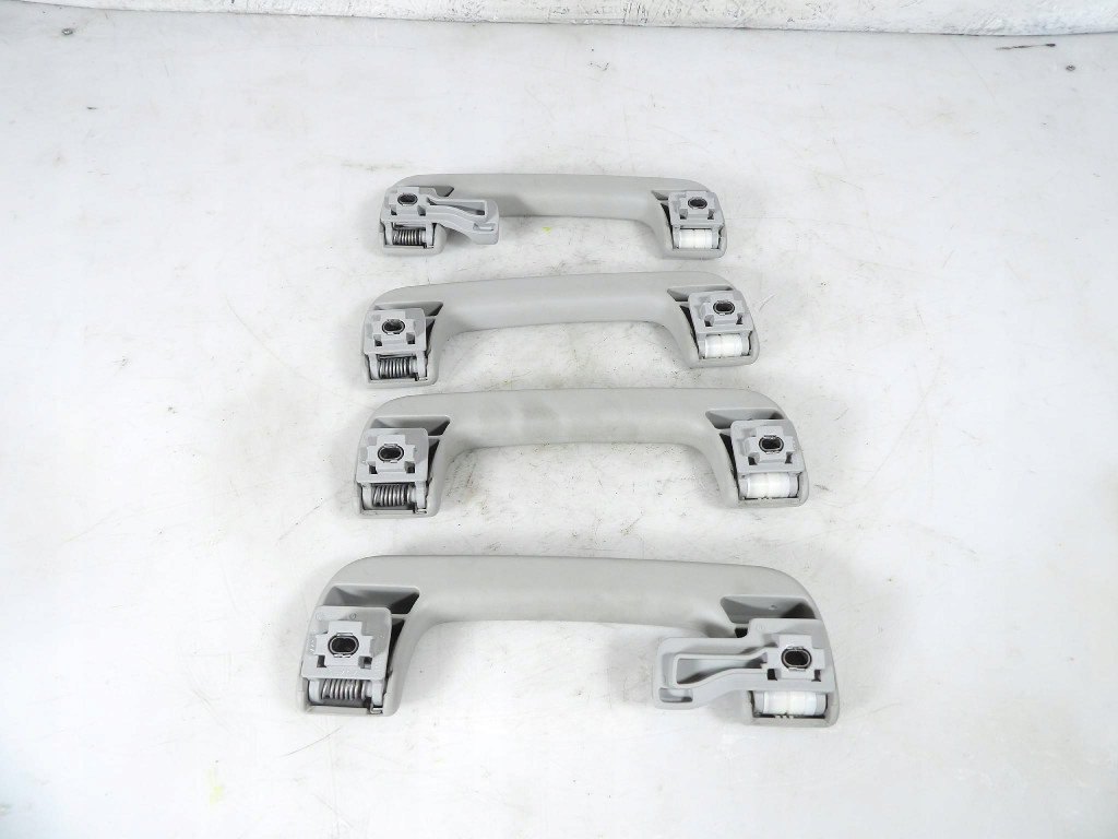 SEAT EXEO KOMBI madla střechy 8E0857607