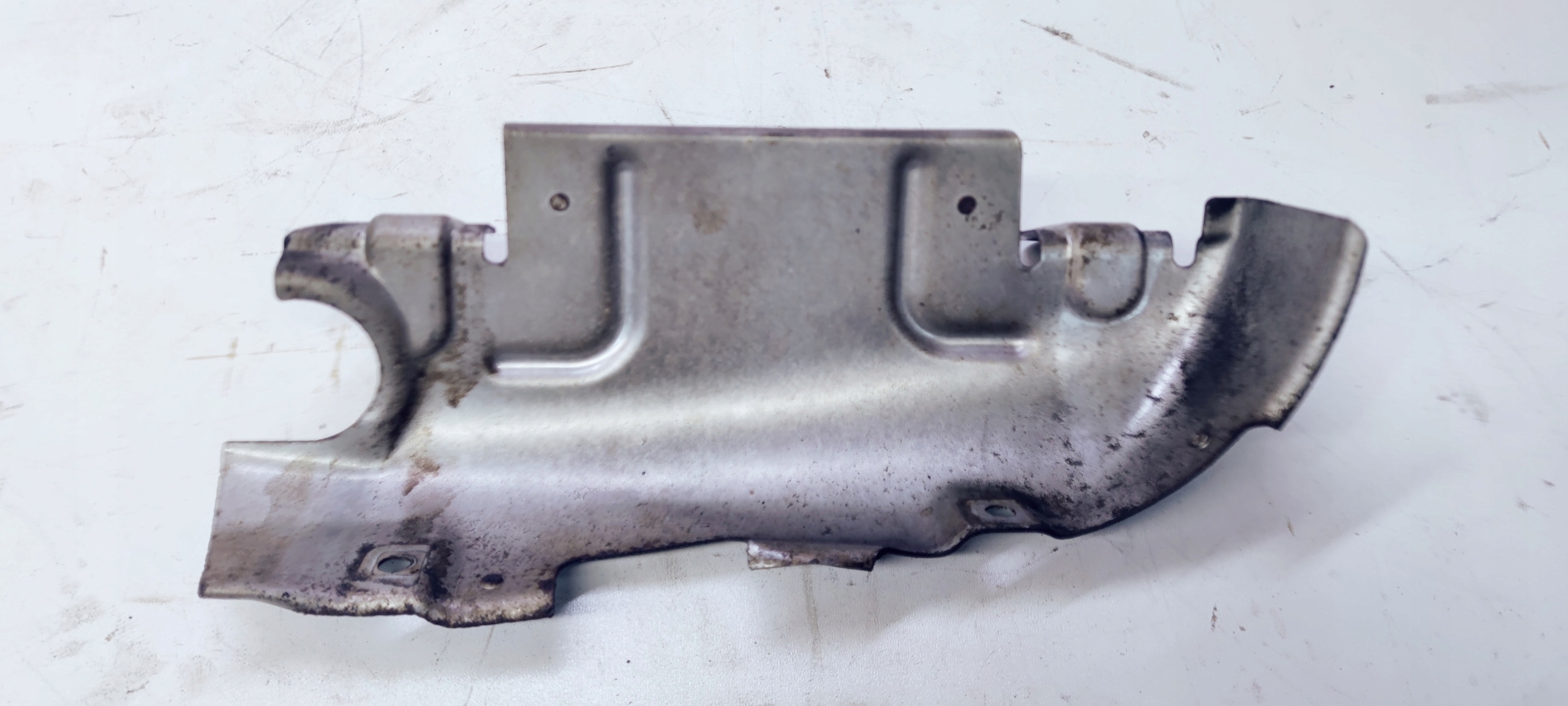 BLENDE ABDECKUNG TERMICZNA LINKS AUDI A6 C6 2.4 06E253037J