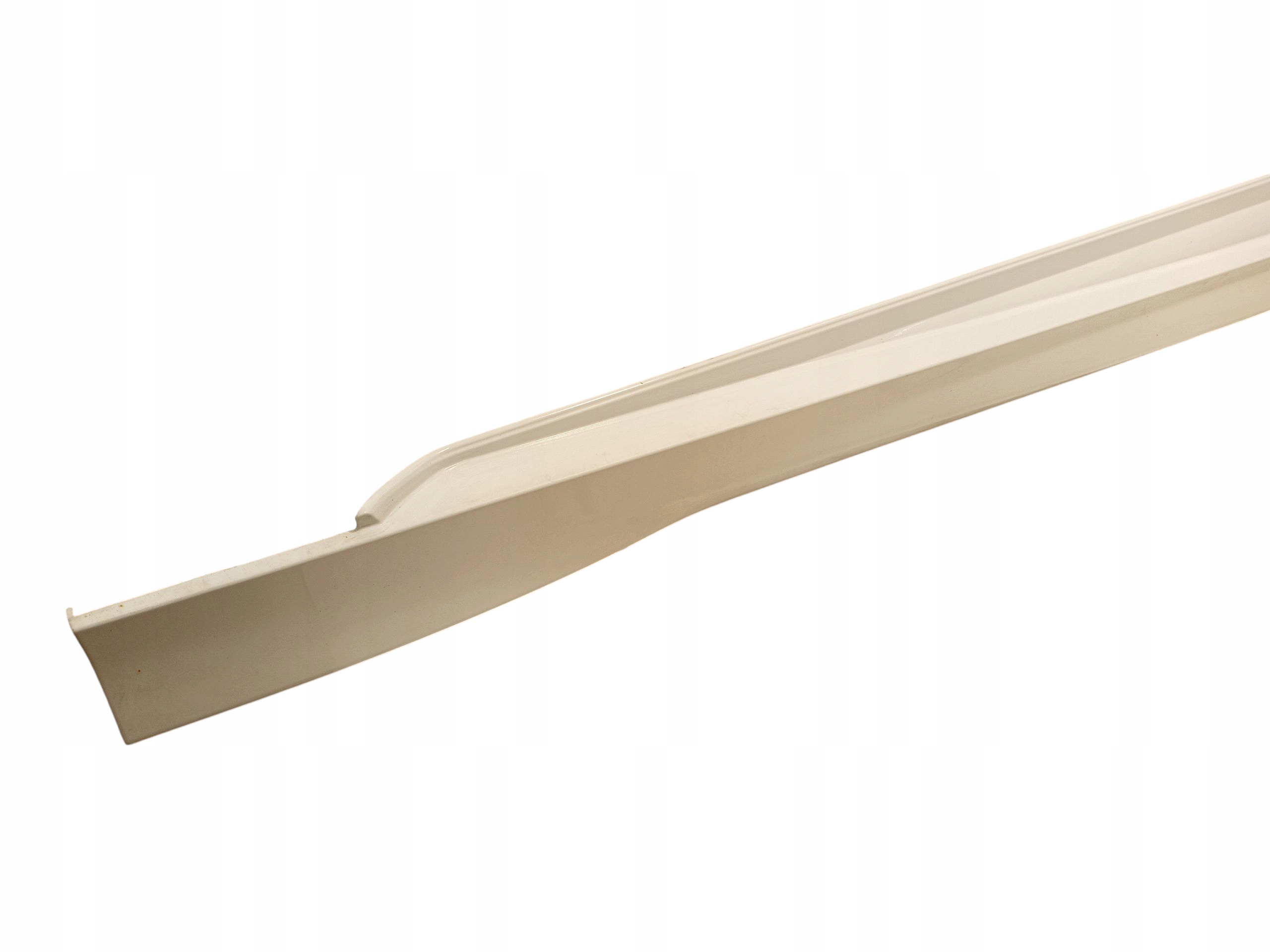 moulding threshold right FORD FOCUS MK3 (2010-2014) KOMBI KOD LAKIERU 5B