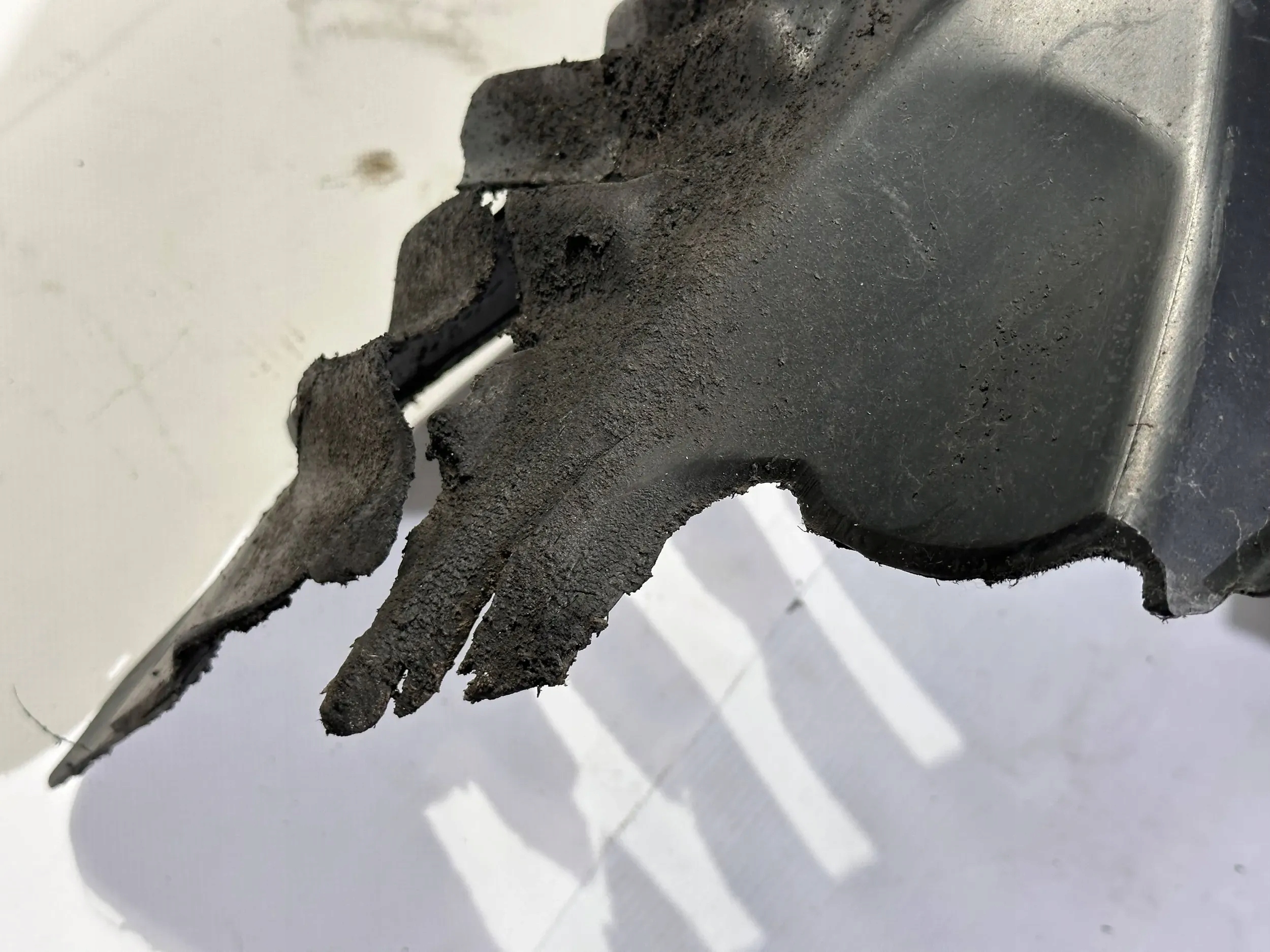 mudguard left rear part rear. Dodge Charger 2011 - 2014