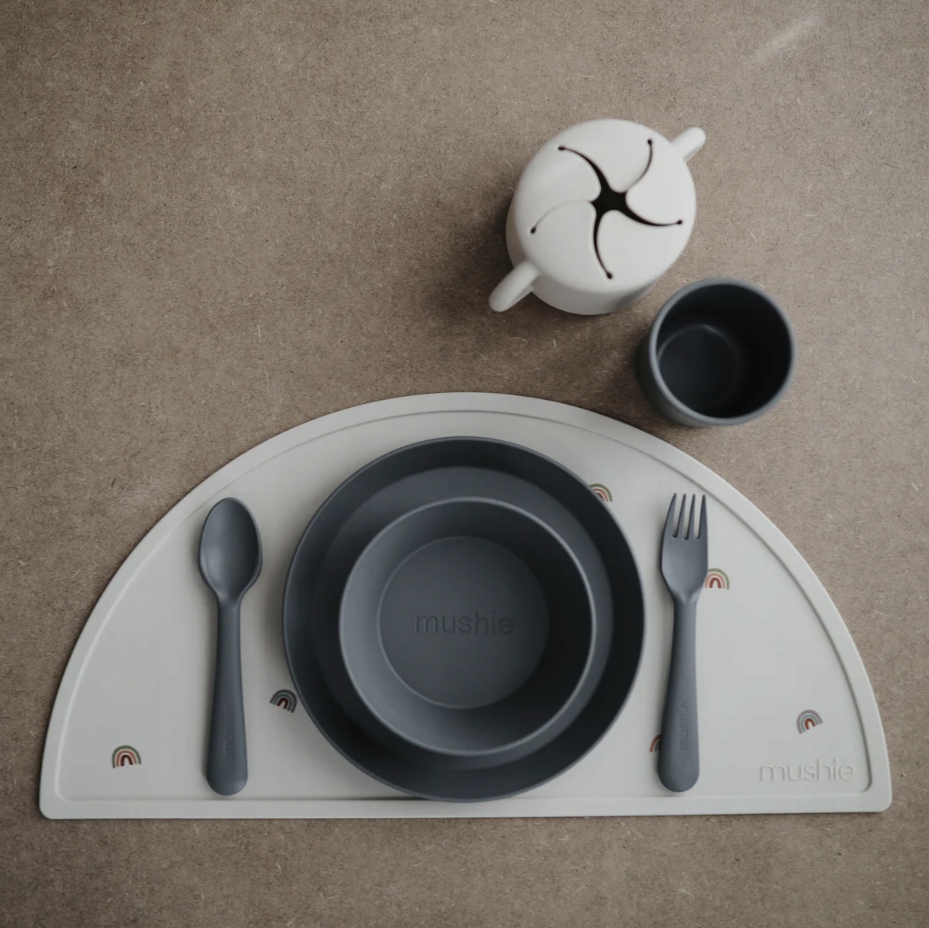 Sztućce dla dzieci MUSHIE Smoke EAN (GTIN) 810052460758