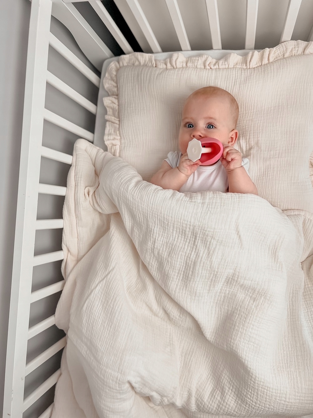 POŚCIEL MUŚLINOWA Z FALBANKĄ 120X90 Z WYPEŁNIENIEM Marka Infantilo