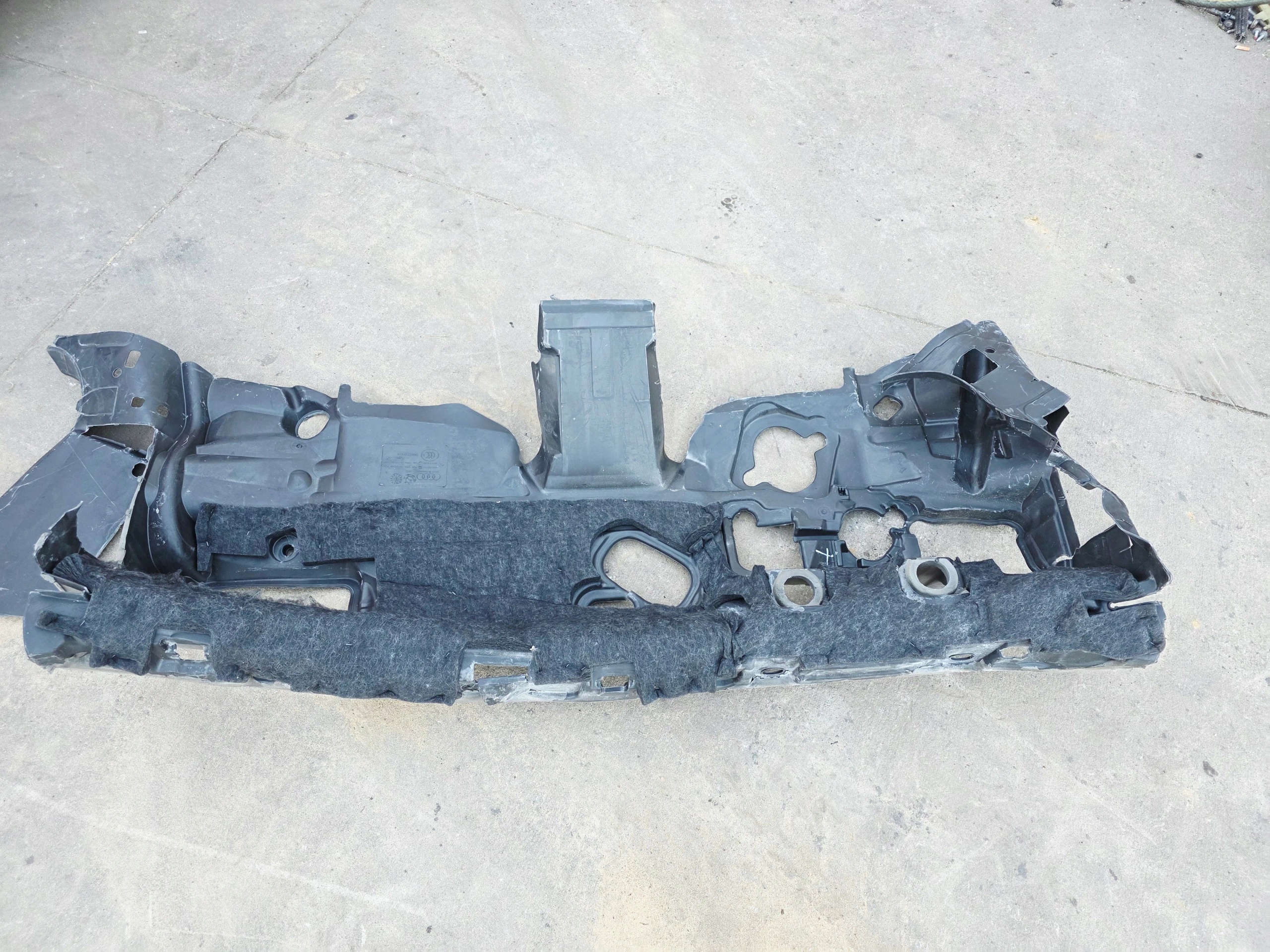 soundproofing partition wall AUDI A4 B9 A5 LIFT 8W1863947L