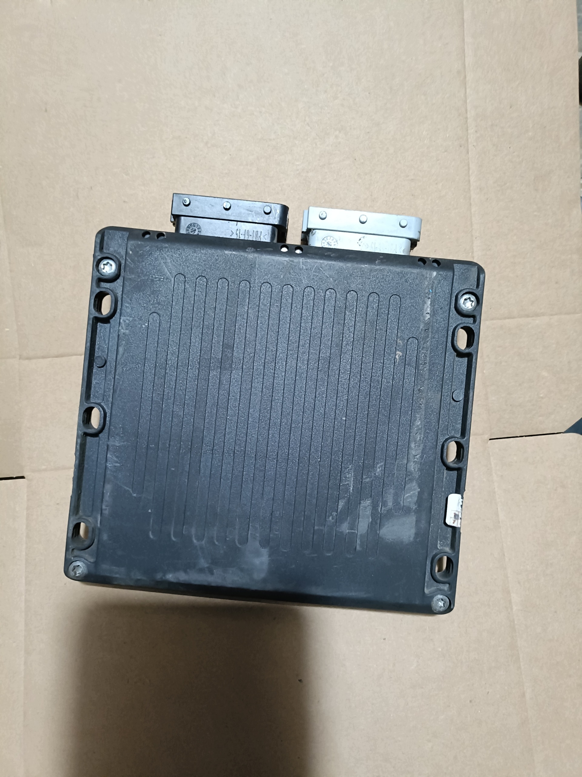 unité de commande électronique uce ESGI-2 Black 4 cylindres