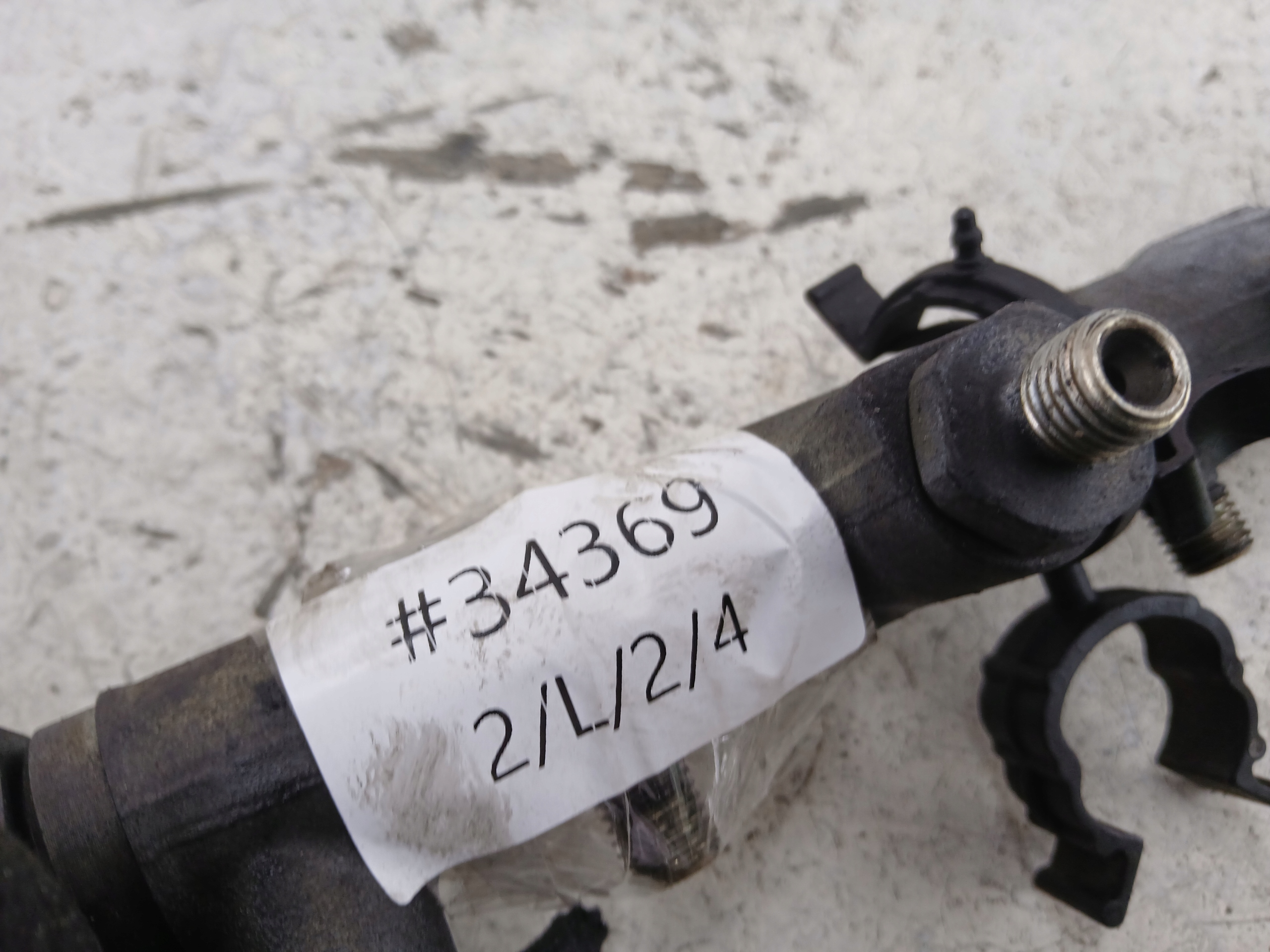 AUDI A4 B7 A6 C6 Q7 4L 3.0 TDI injection ramp 059130090J