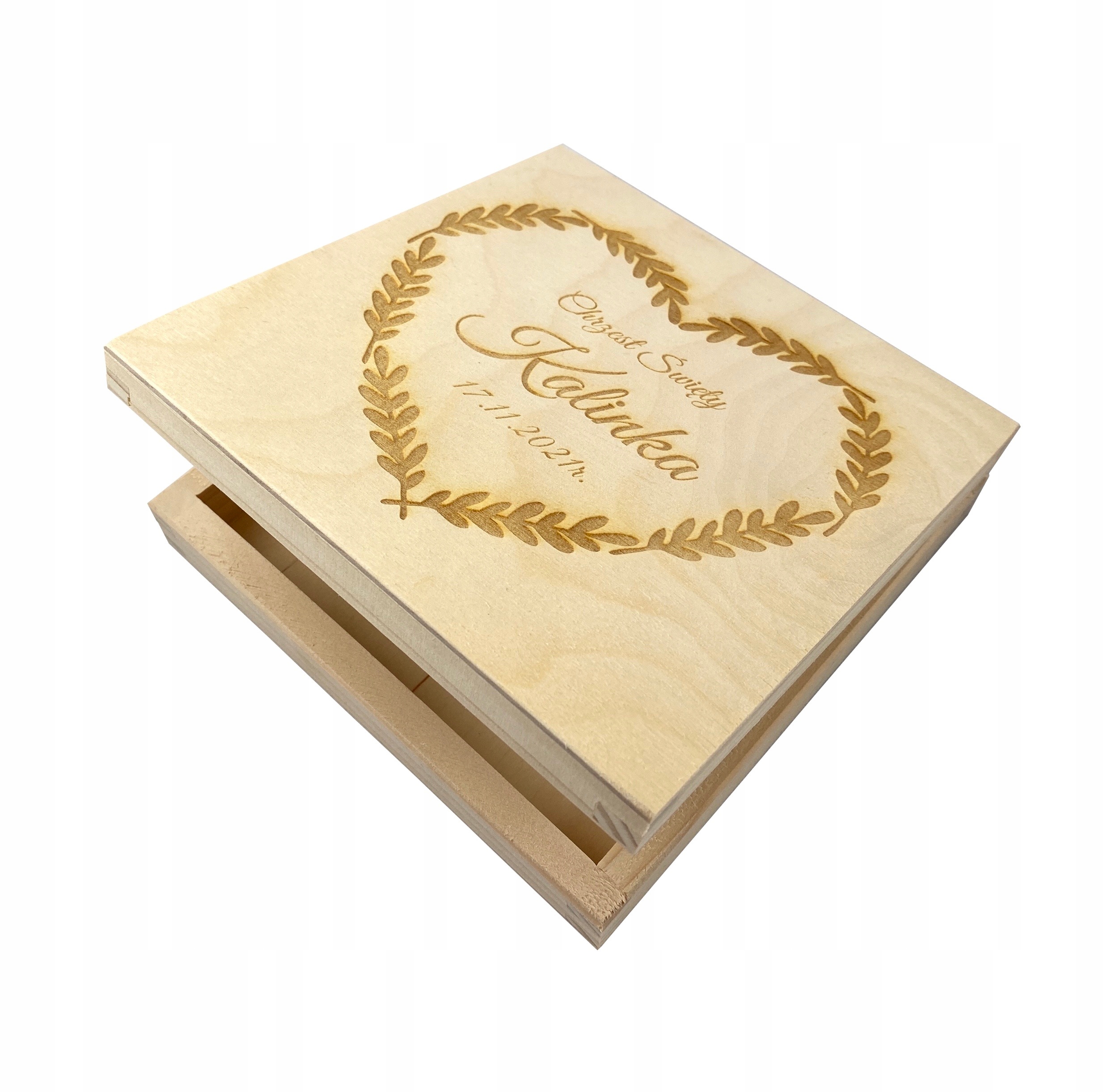 

Drewniane Pudełko Na Szatkę Na Chrzest Grawer