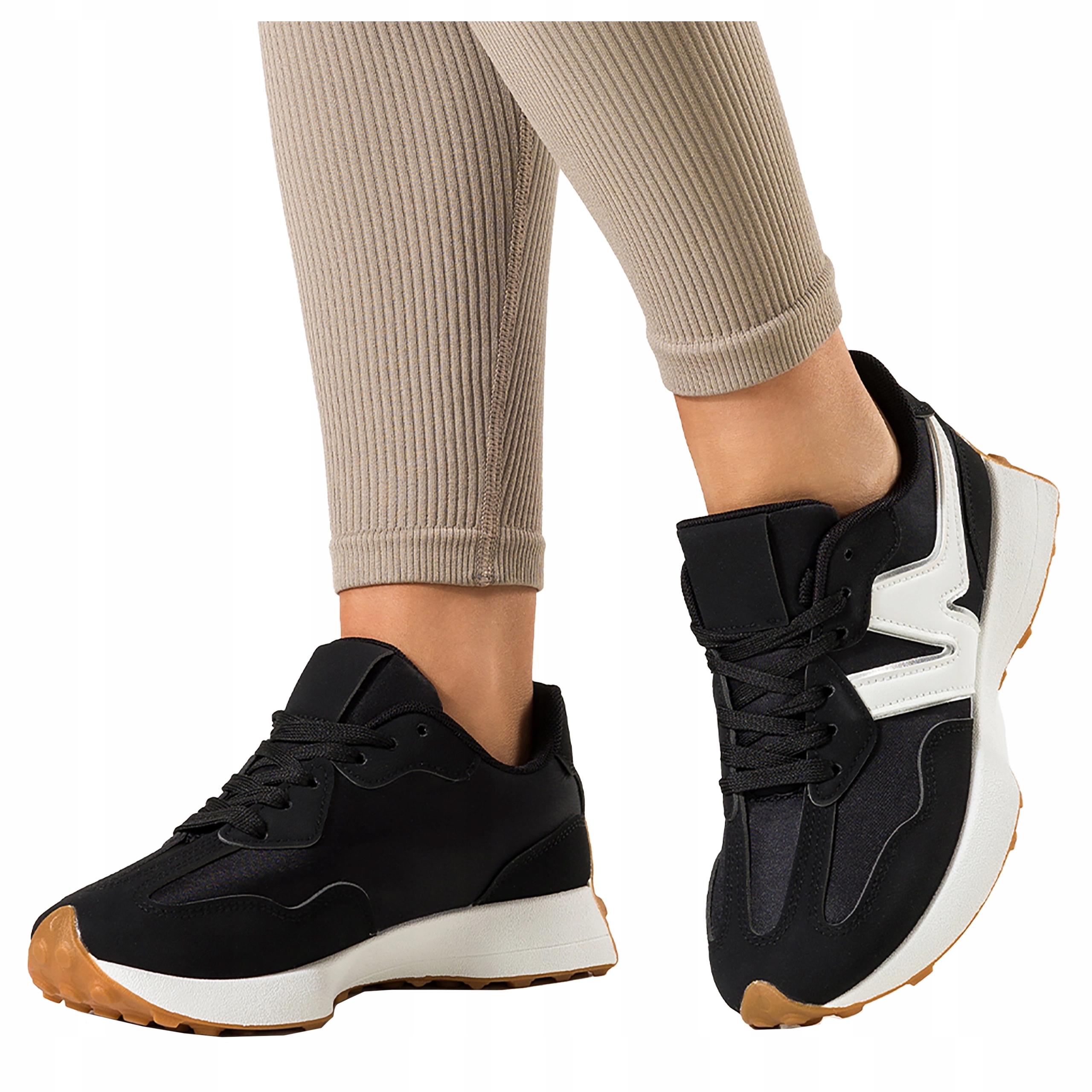 Sportovní Dámská obuv Sneakersy Černé Šněrovací Bílá Platforma r 36