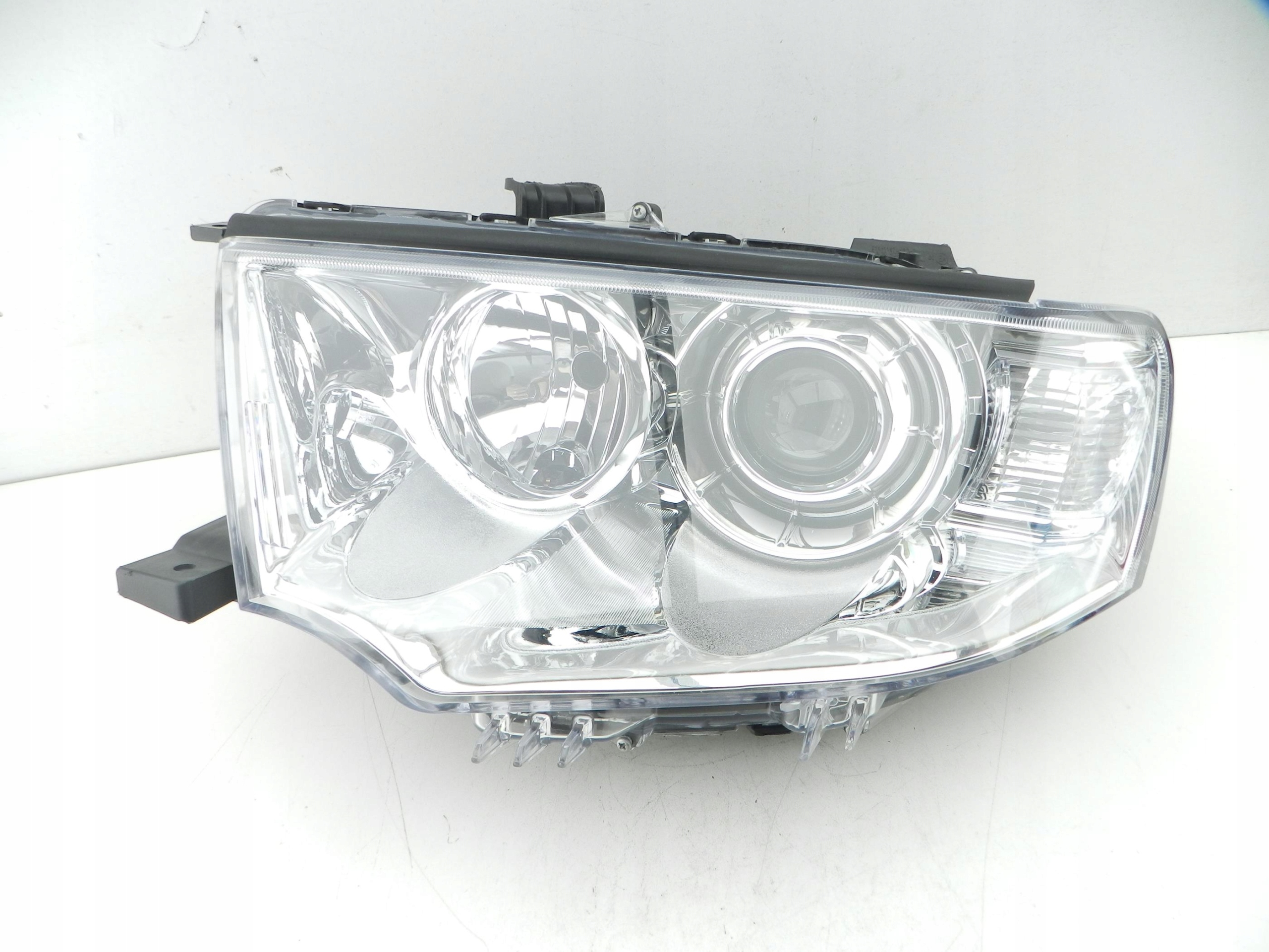 MITSUBISHI PAJERO SPORT light front left