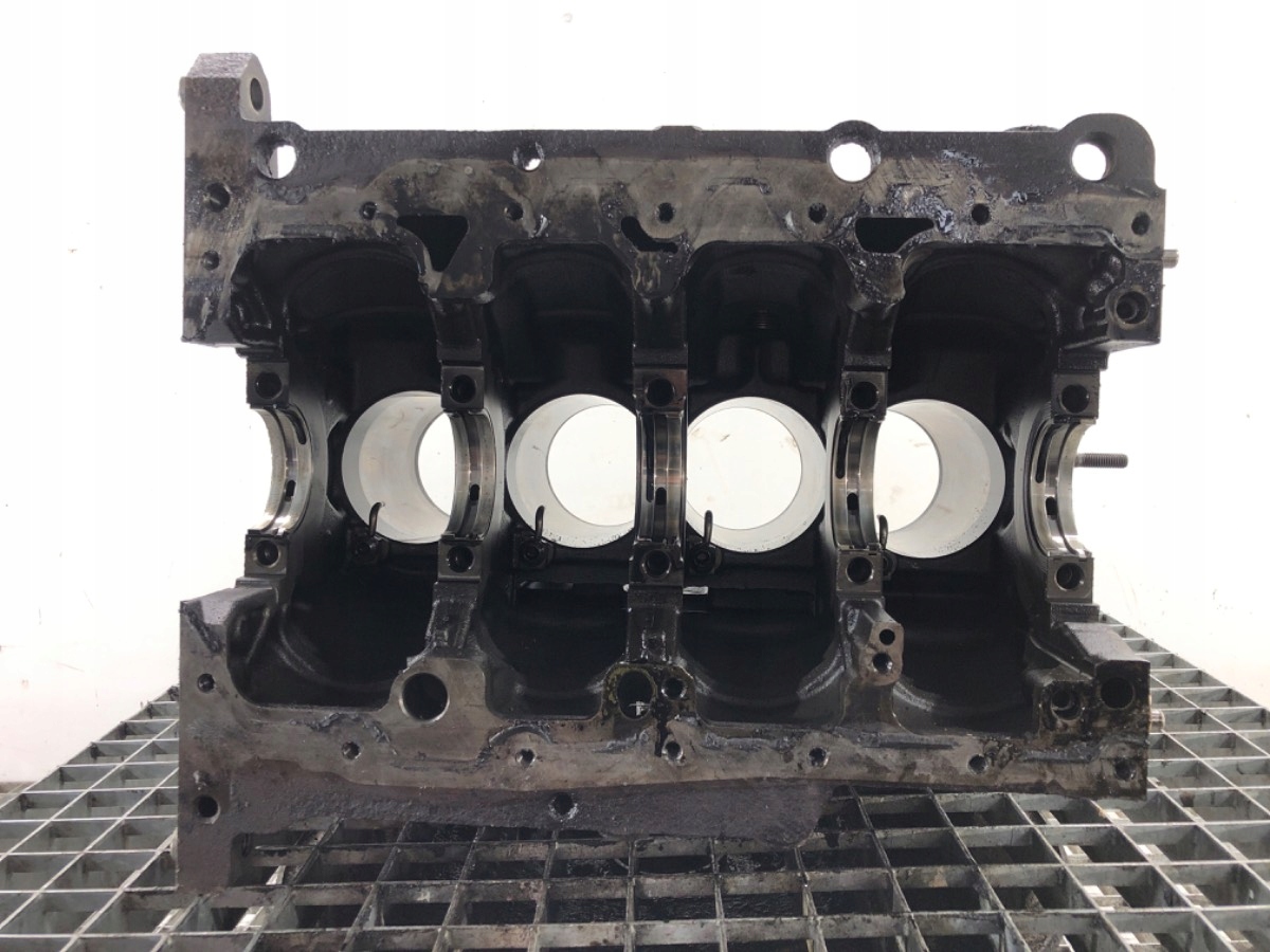 BLOK SILNIKA VW TRANSPORTER V 2.0TDI 03L021AP Typ silnika Diesel