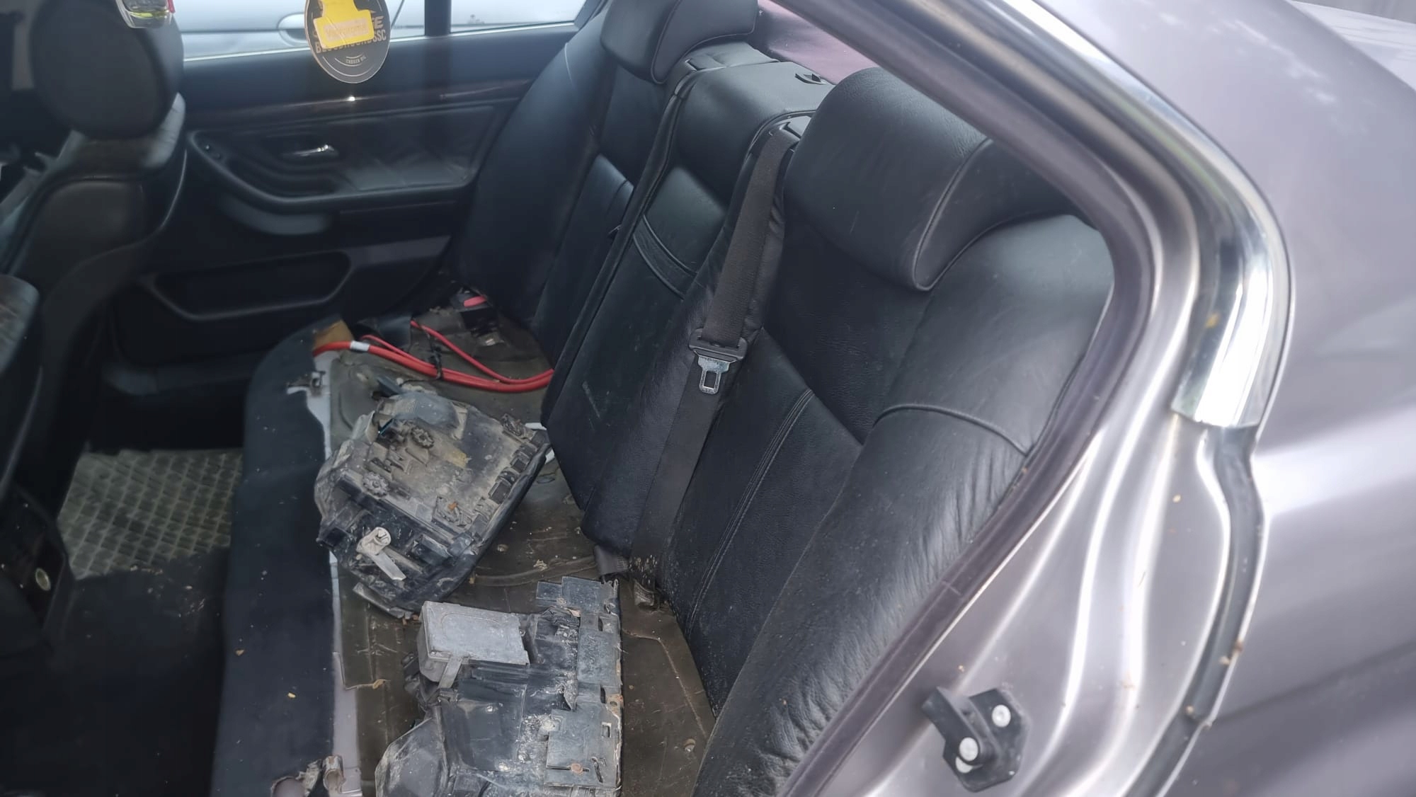 кресло кресла диван BMW E38 седан кожа черный