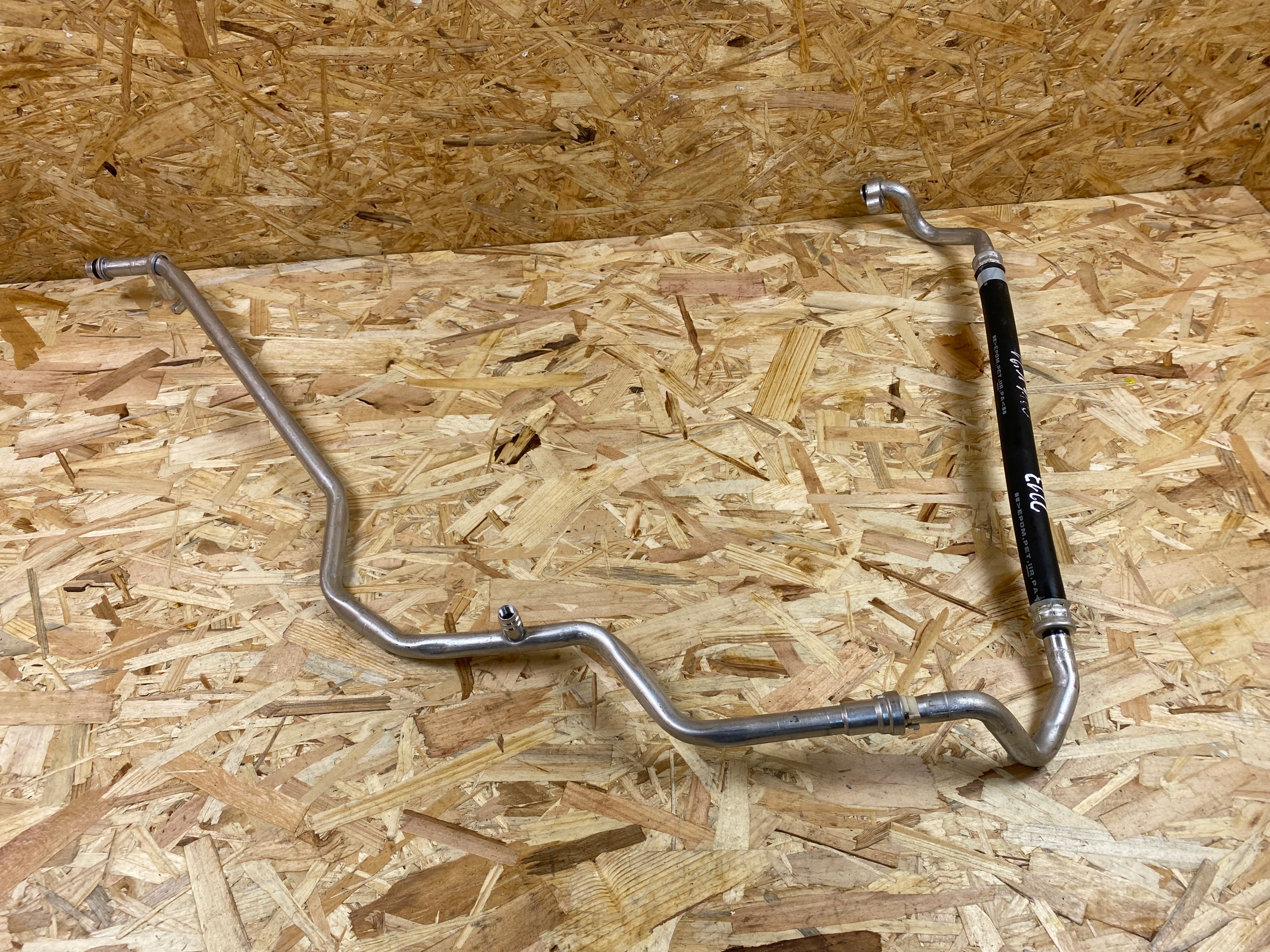 ШЛАНГ КОНДИЦИОНЕРА ДЛЯ TOYOTA RAV4 V 2.5 H 2019-